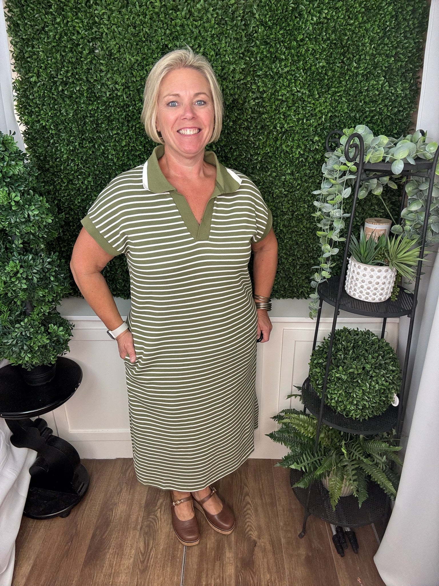 DROP SHORT SLEEVE KNIT STRIPED COLLARED MIDl DRESS WITH POCKETS - OLIVE