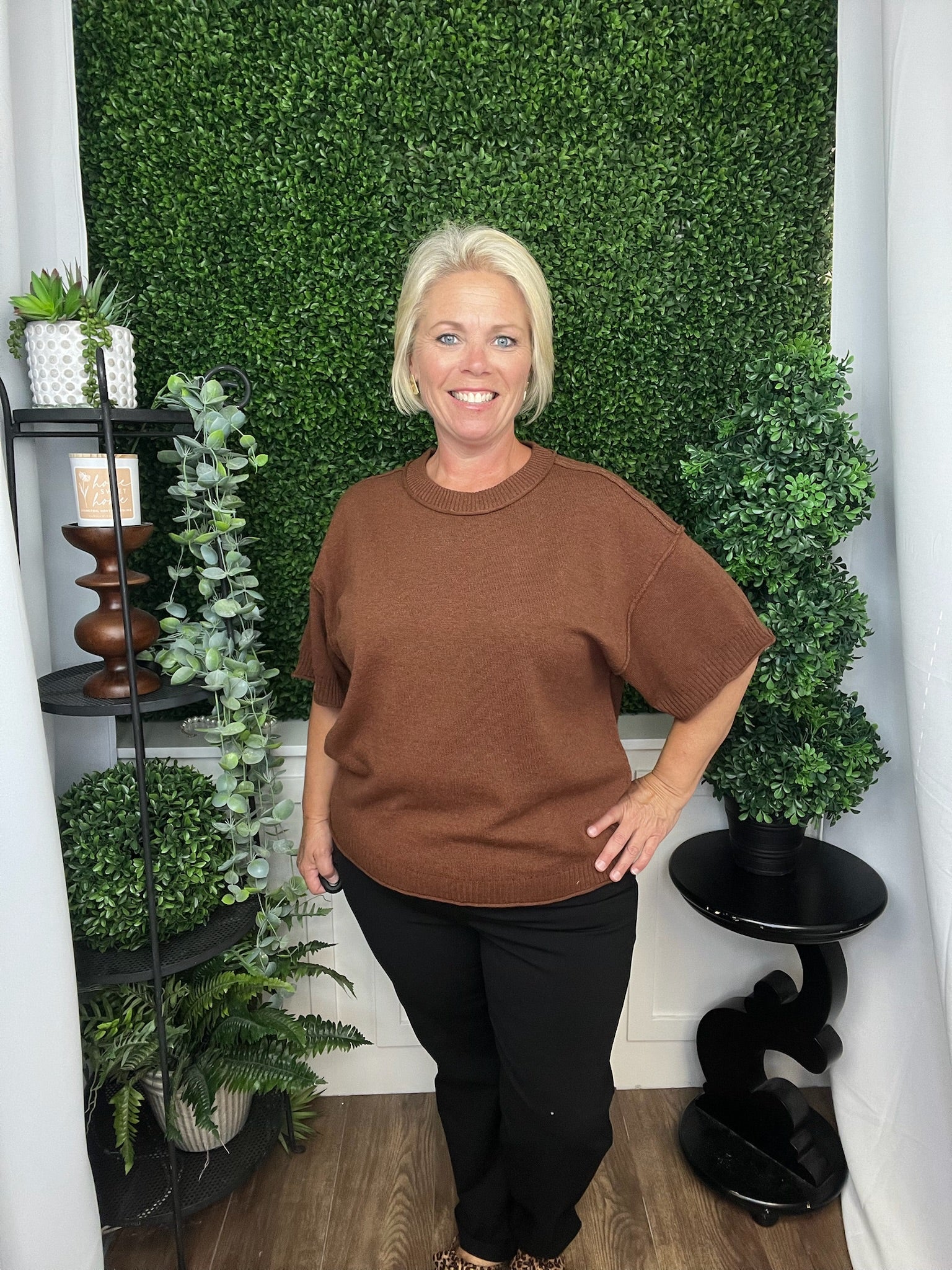 RAW EDGE ACCENT COMFY SWEATER TOP - BROWN