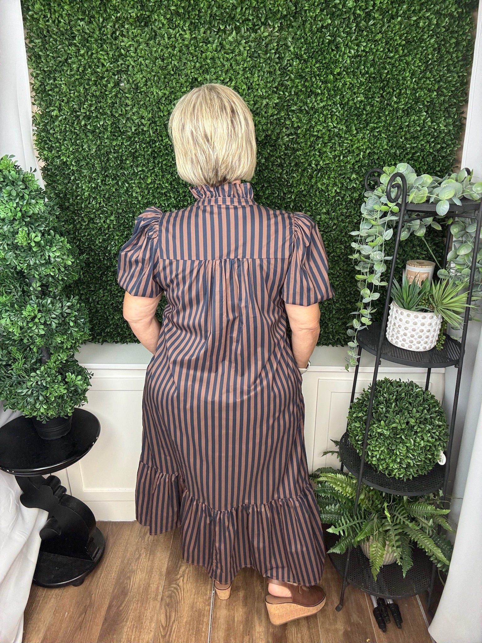 STRIPED PUFF SLEEVE DRESS - NAVY BROWN