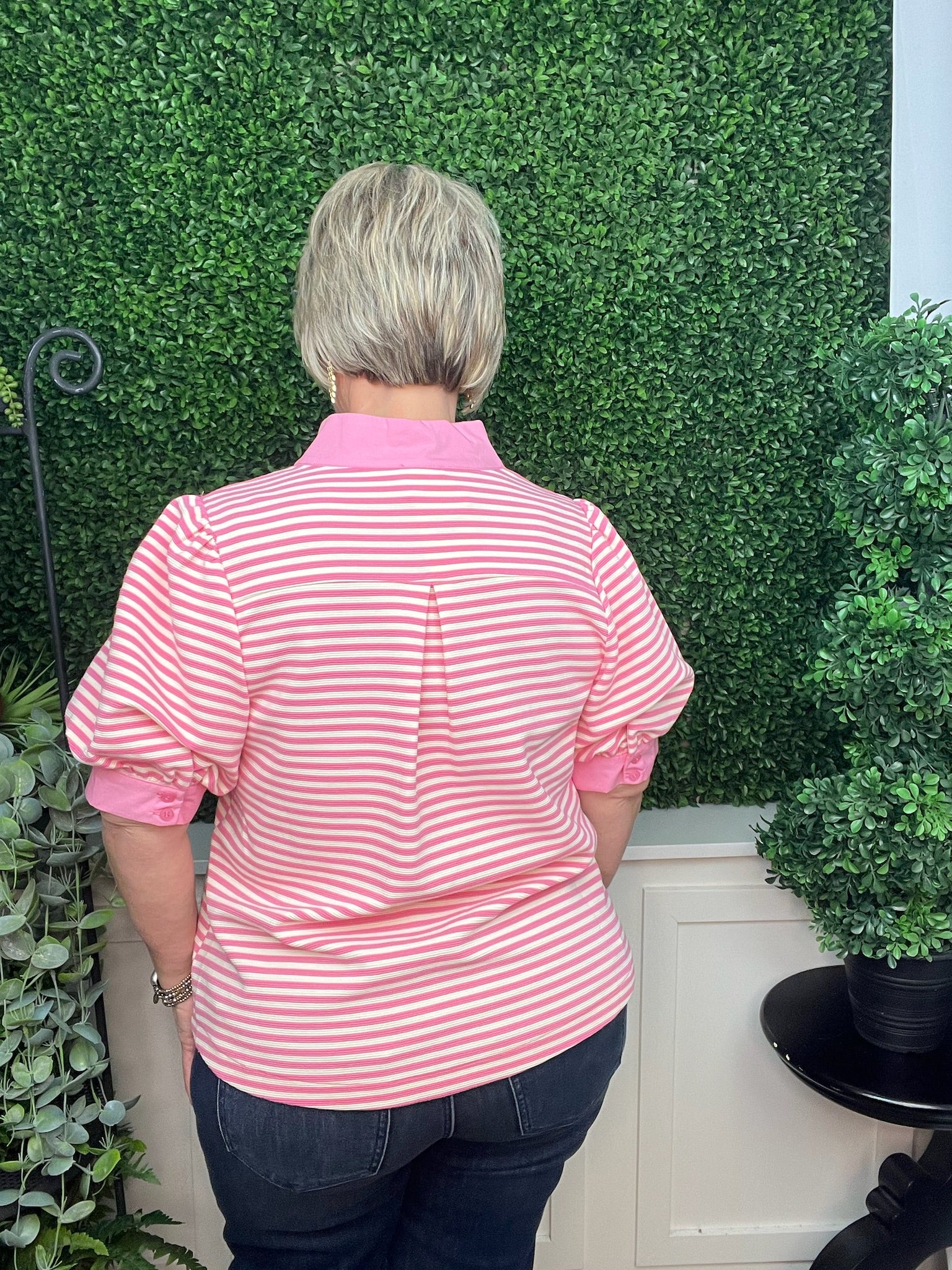 SOLID CONTRAST DETAIL STRIPE TOP - PINK