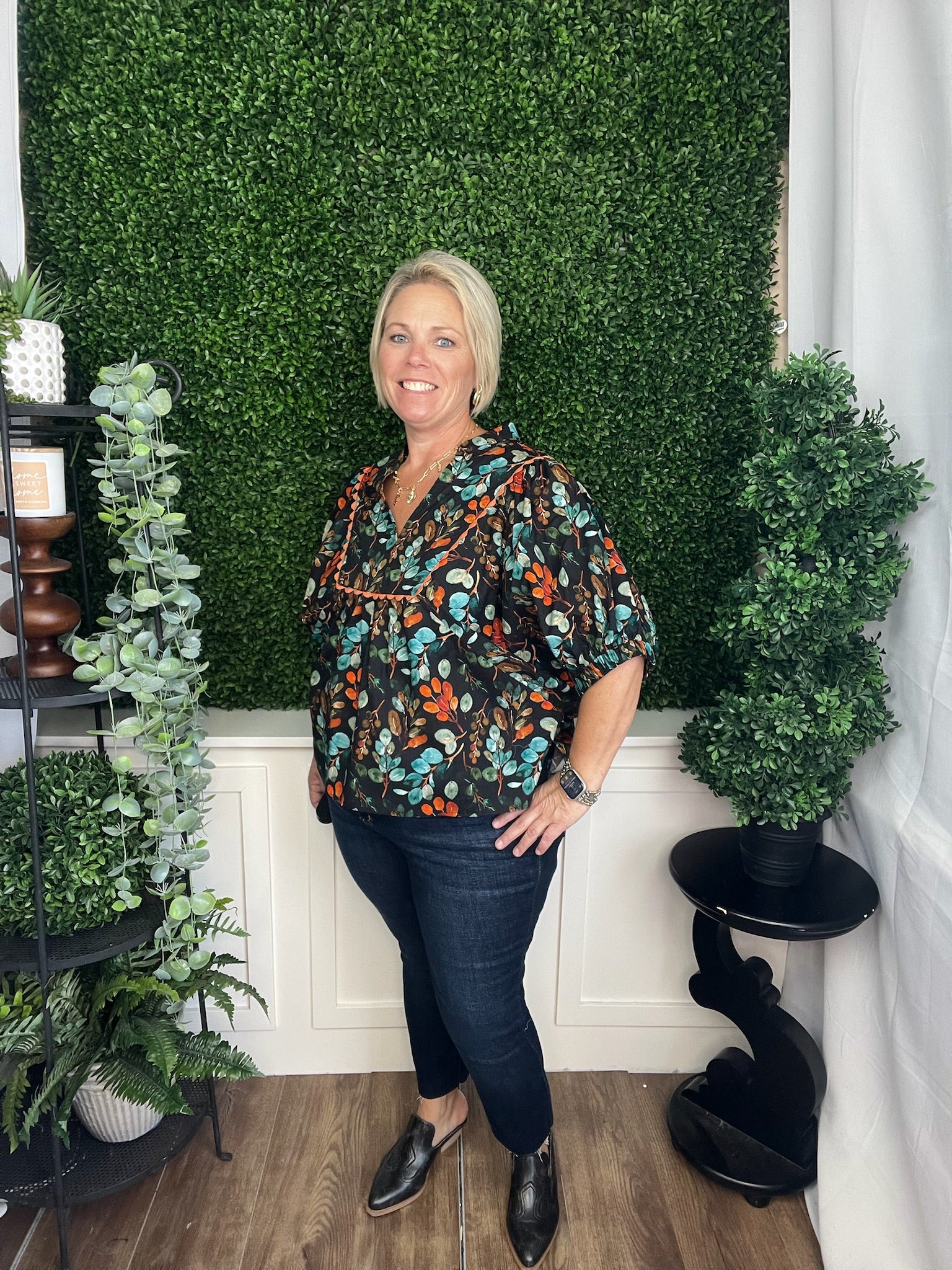 BOTANICAL PRINT VNECK DOLMAN TOP - BLACK