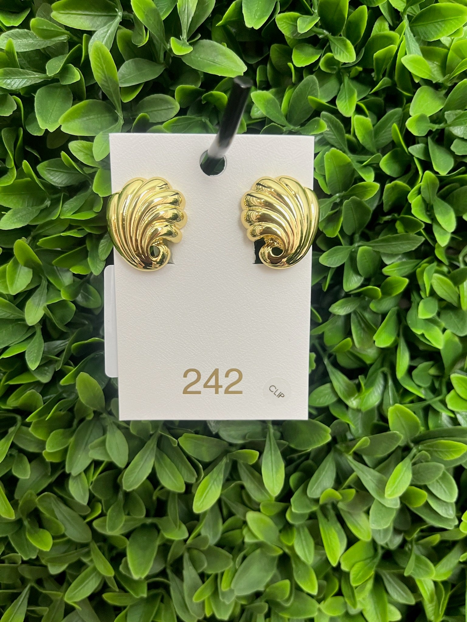 CLIP-ON FLAPPER WAVE EARRINGS