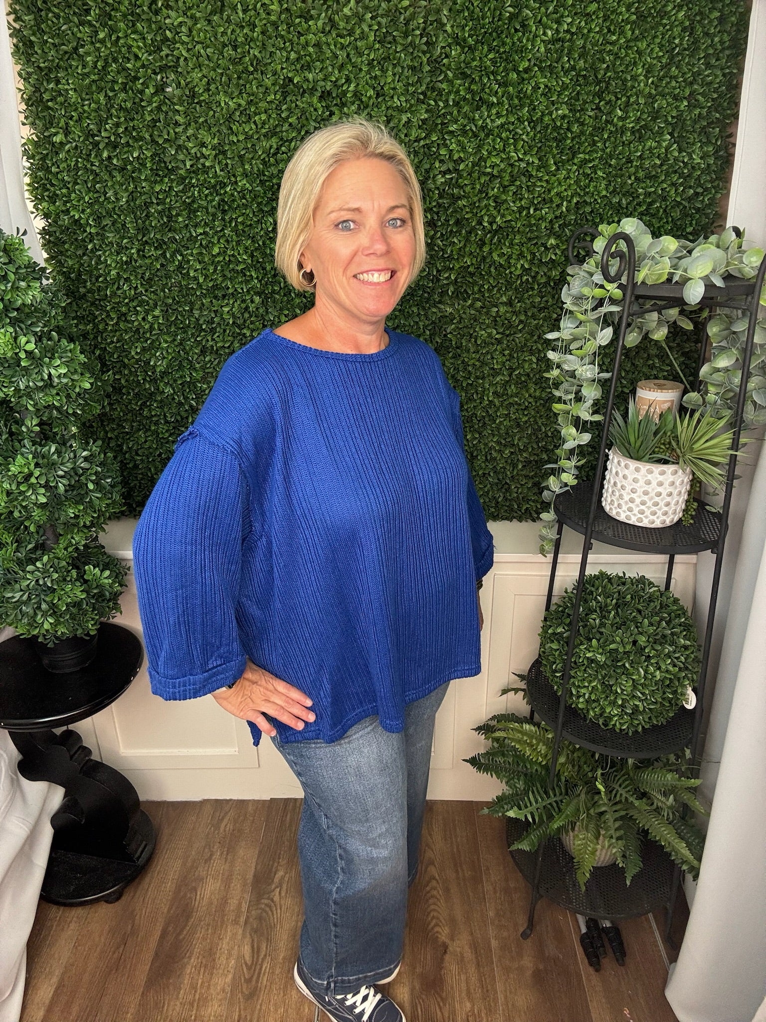 3/4 FOLDED SLEEVE KNIT TOP - OFF WHITE/ R. BLUE