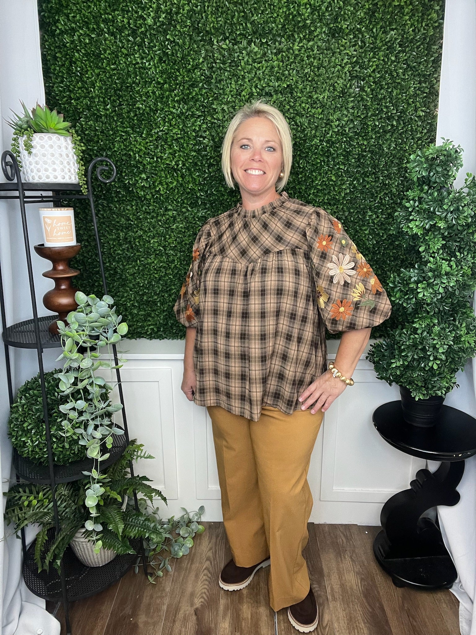 PLAID PUFF SLEEVE BLOUSE W/FLORAL EMBROIDERY - BROWN