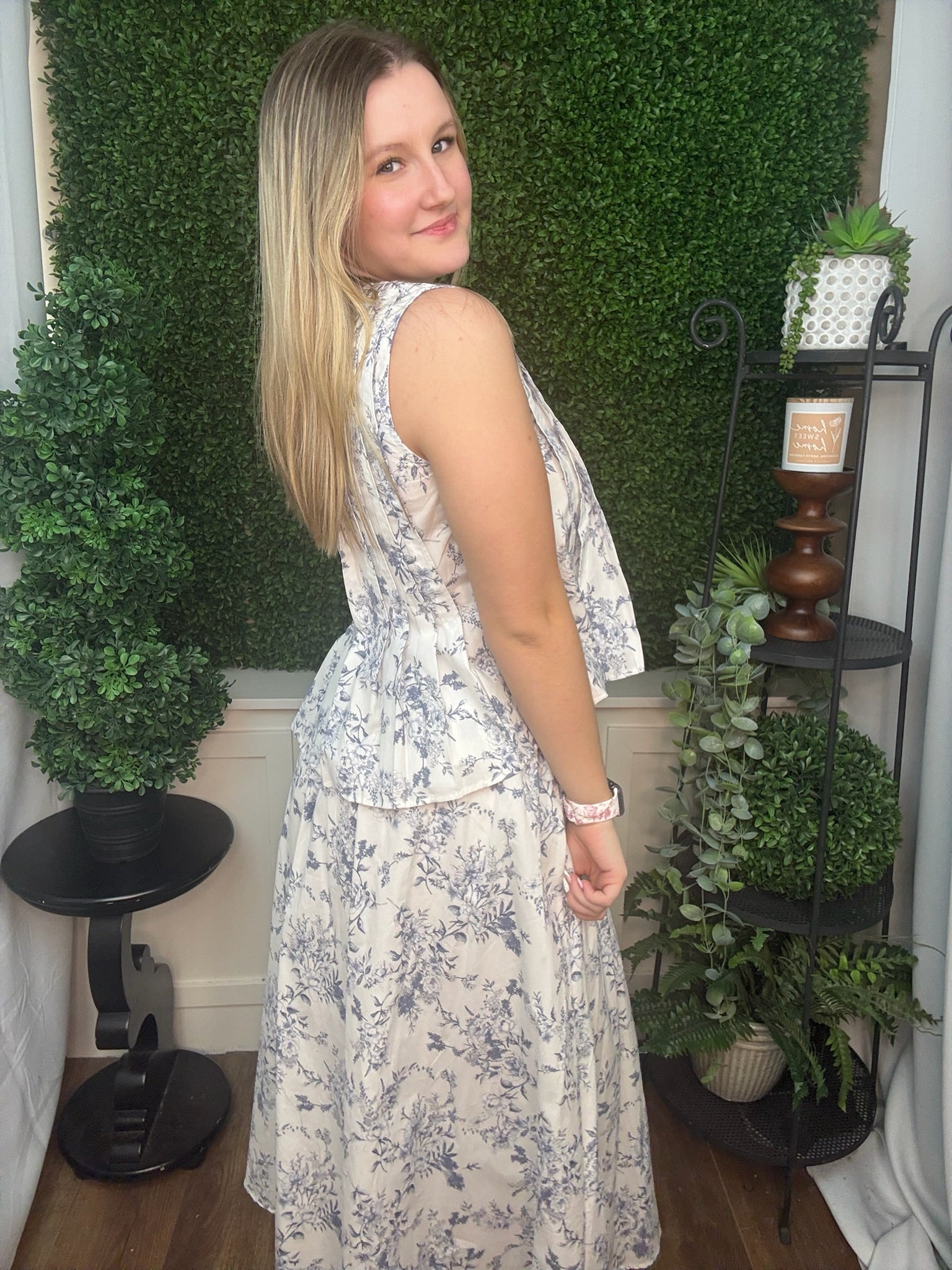 Willow Toile Tie-Front Blouse