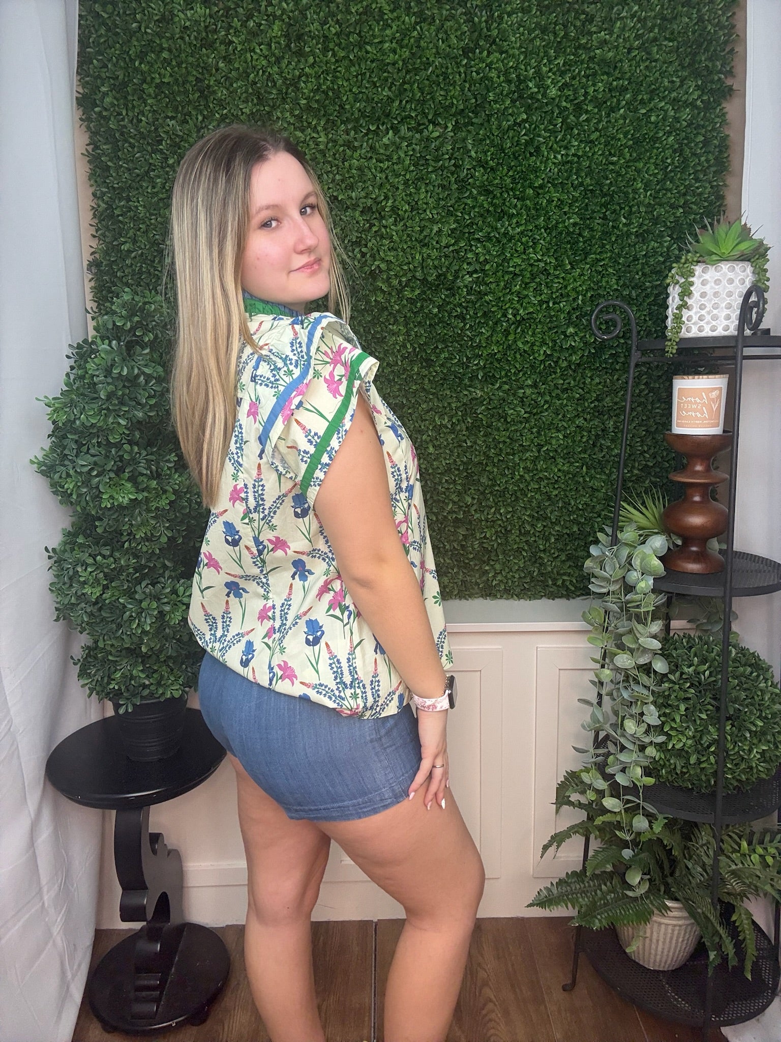 Botanical V-Neck Trim Blouse