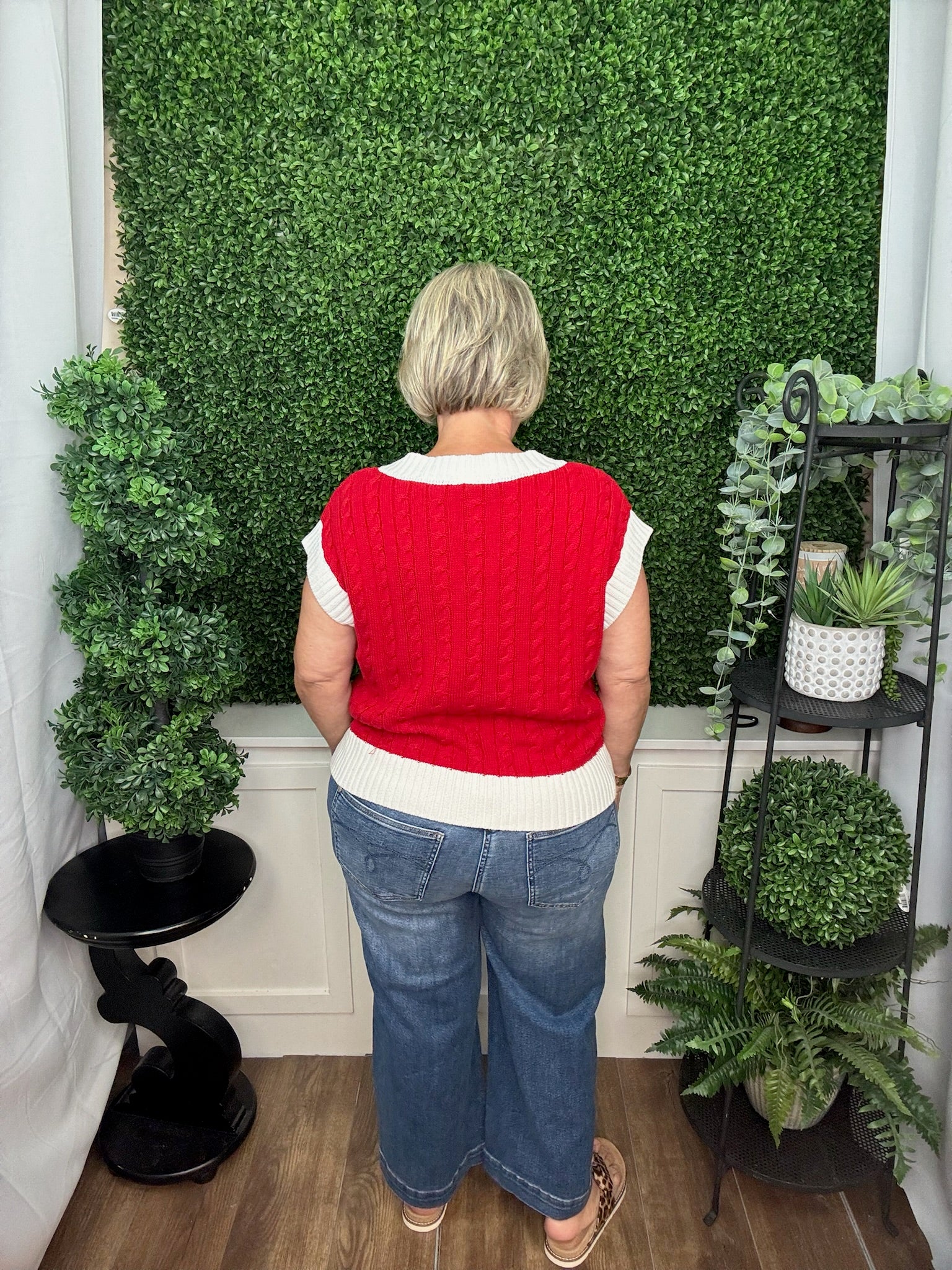 Relaxed Fit Cable Knit V Neck Sleeveless Top - Red