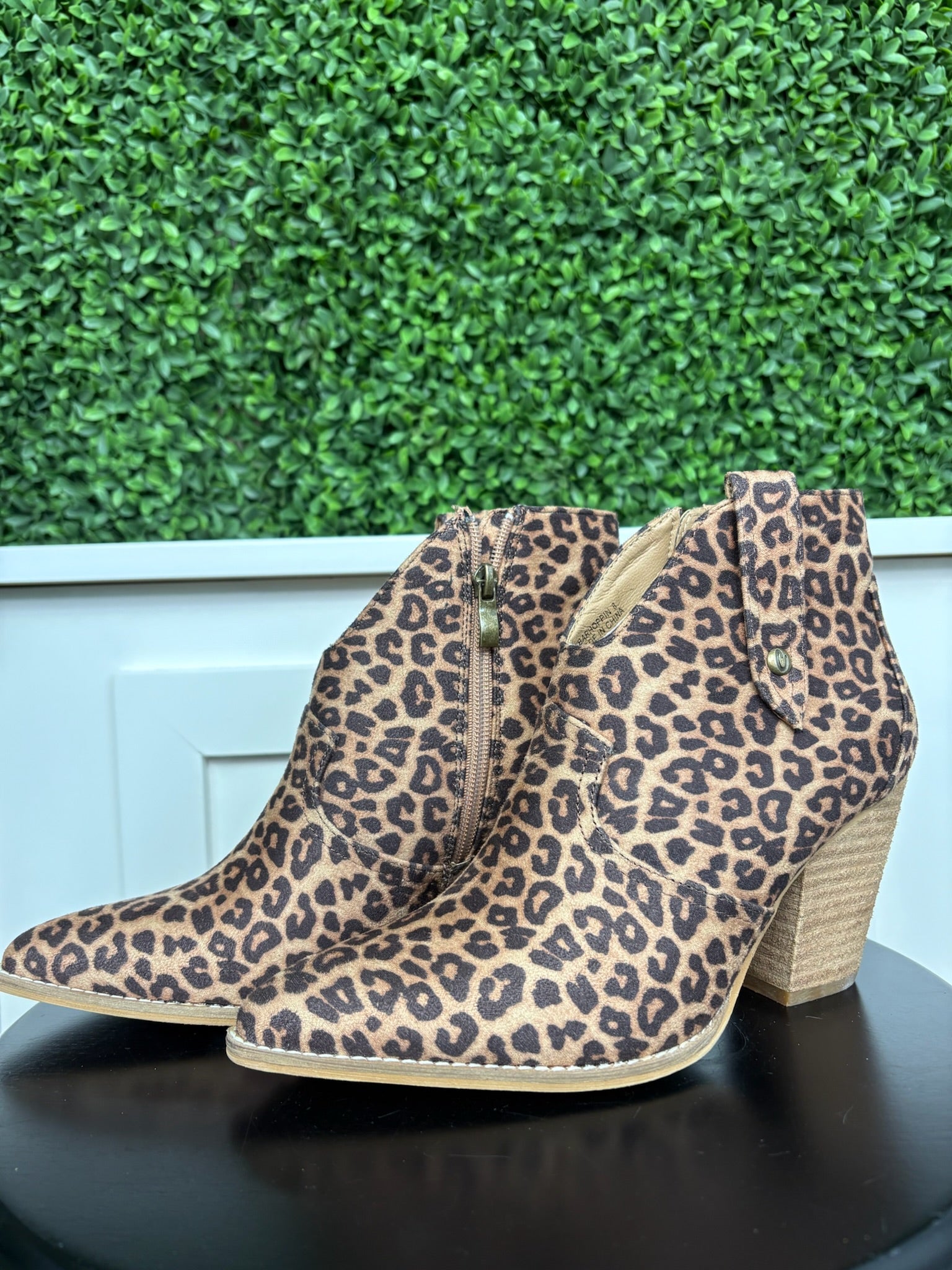 BAR HOPPIN - LEOPARD