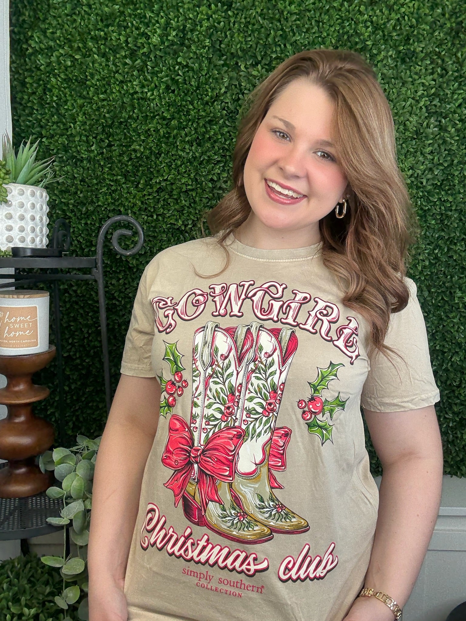 COWGIRL CHRISTMAS CLUB HOLIDAY BOOTS SS - WASHED ECRU