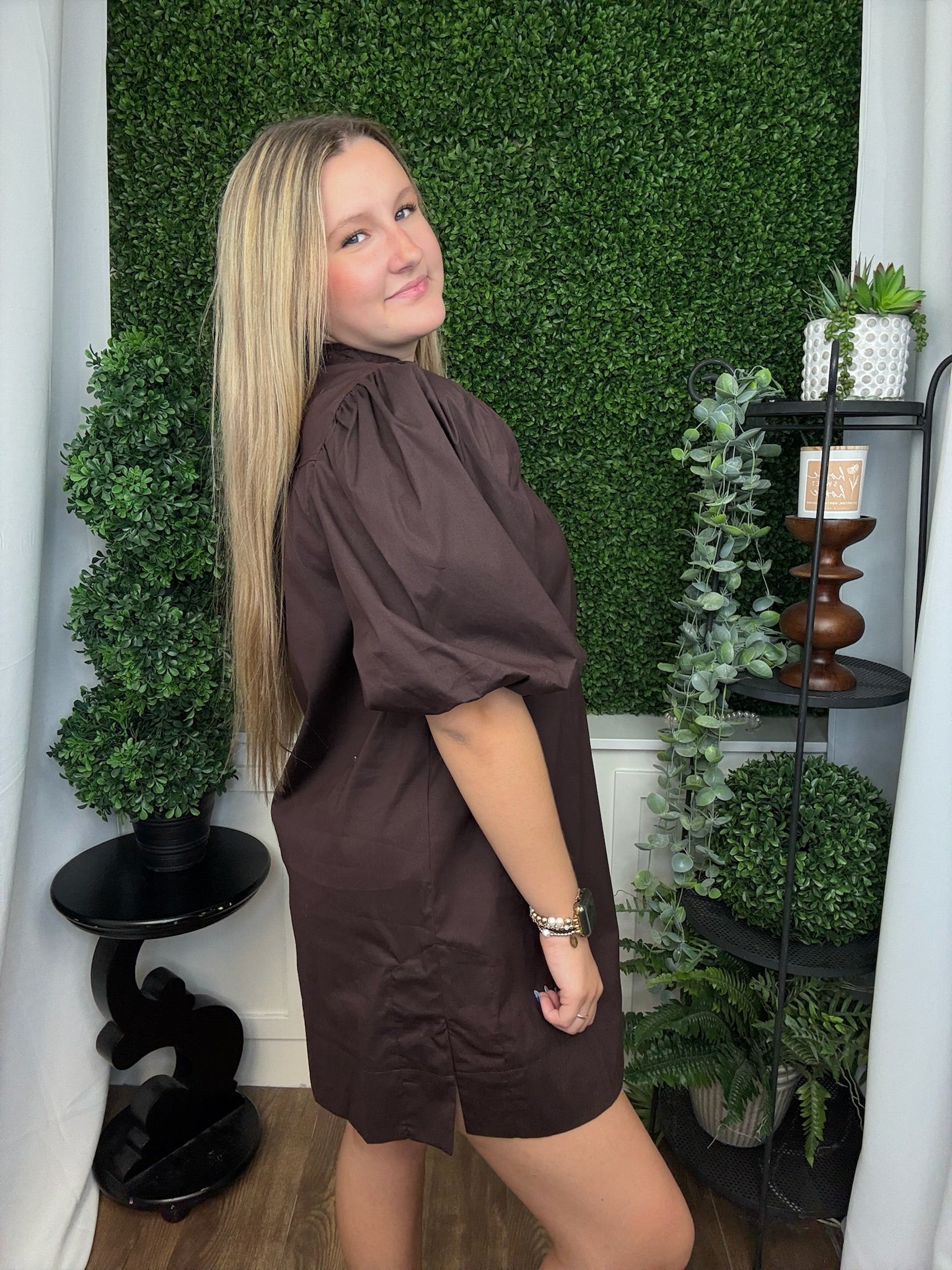 CHINA COLLAR V-NECK BUBBLE SLV MINI DRESS - BROWN