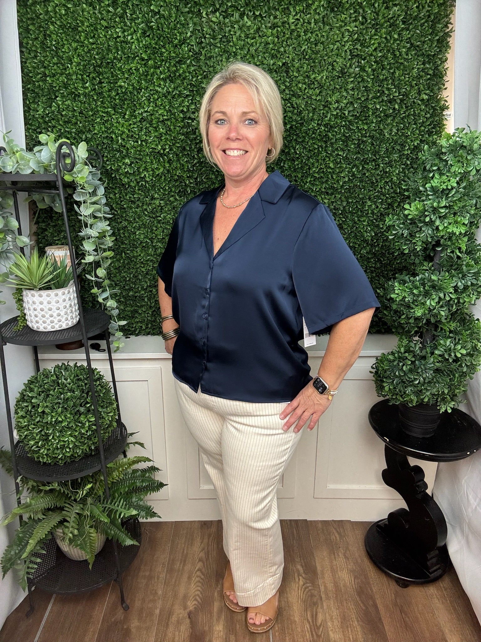 SHORT SLEEVE CAMP COLLAR WOVEN BLOUSE - DARK NAVY