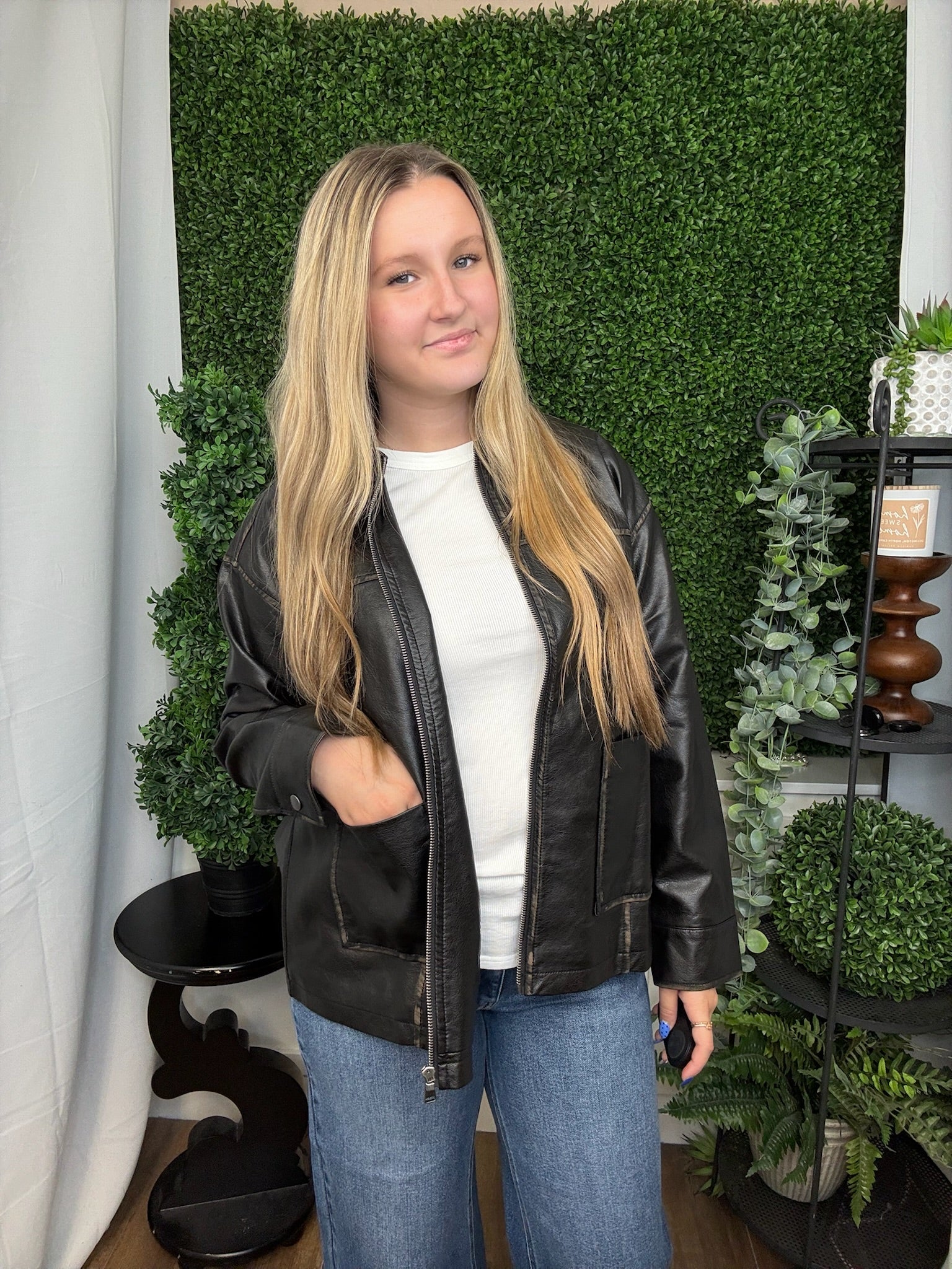 WASHED FAUX LEATHER COLLARED ZIP-UP JACKET