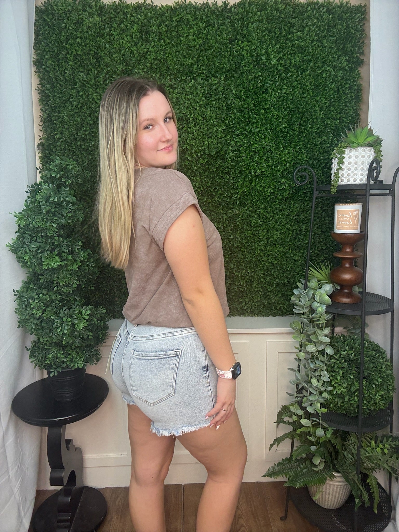 Light Wash Distressed Frayed Hem Denim Shorts