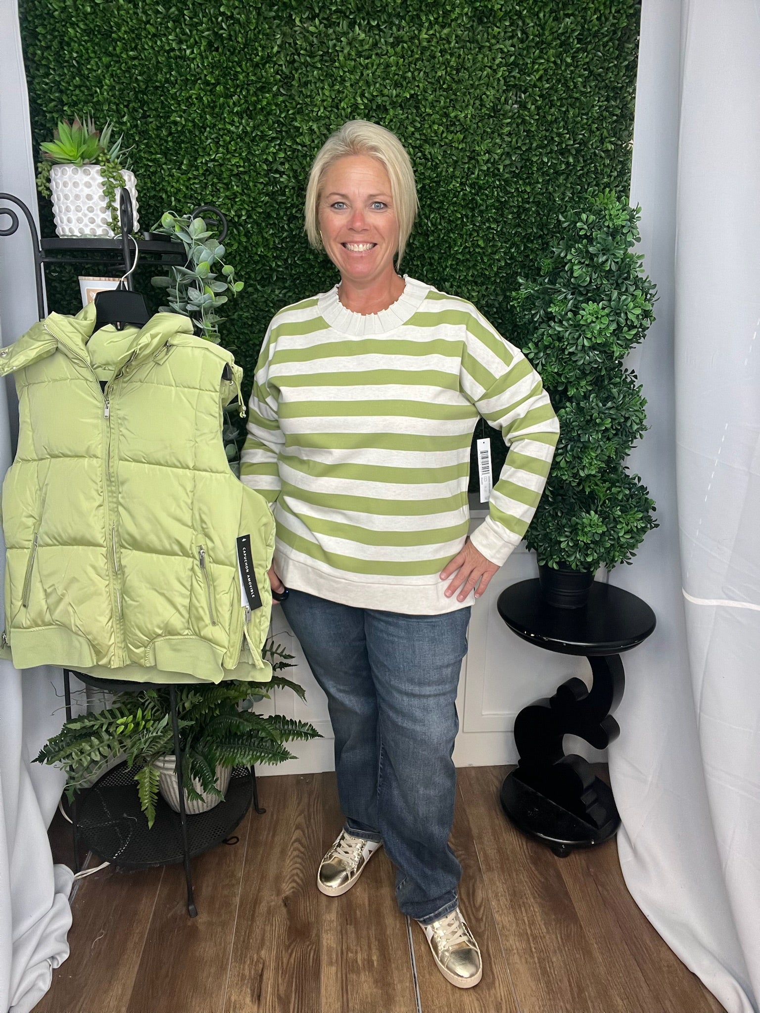 LS CREW NECK TOP W/RIB DETAIL - WASABI