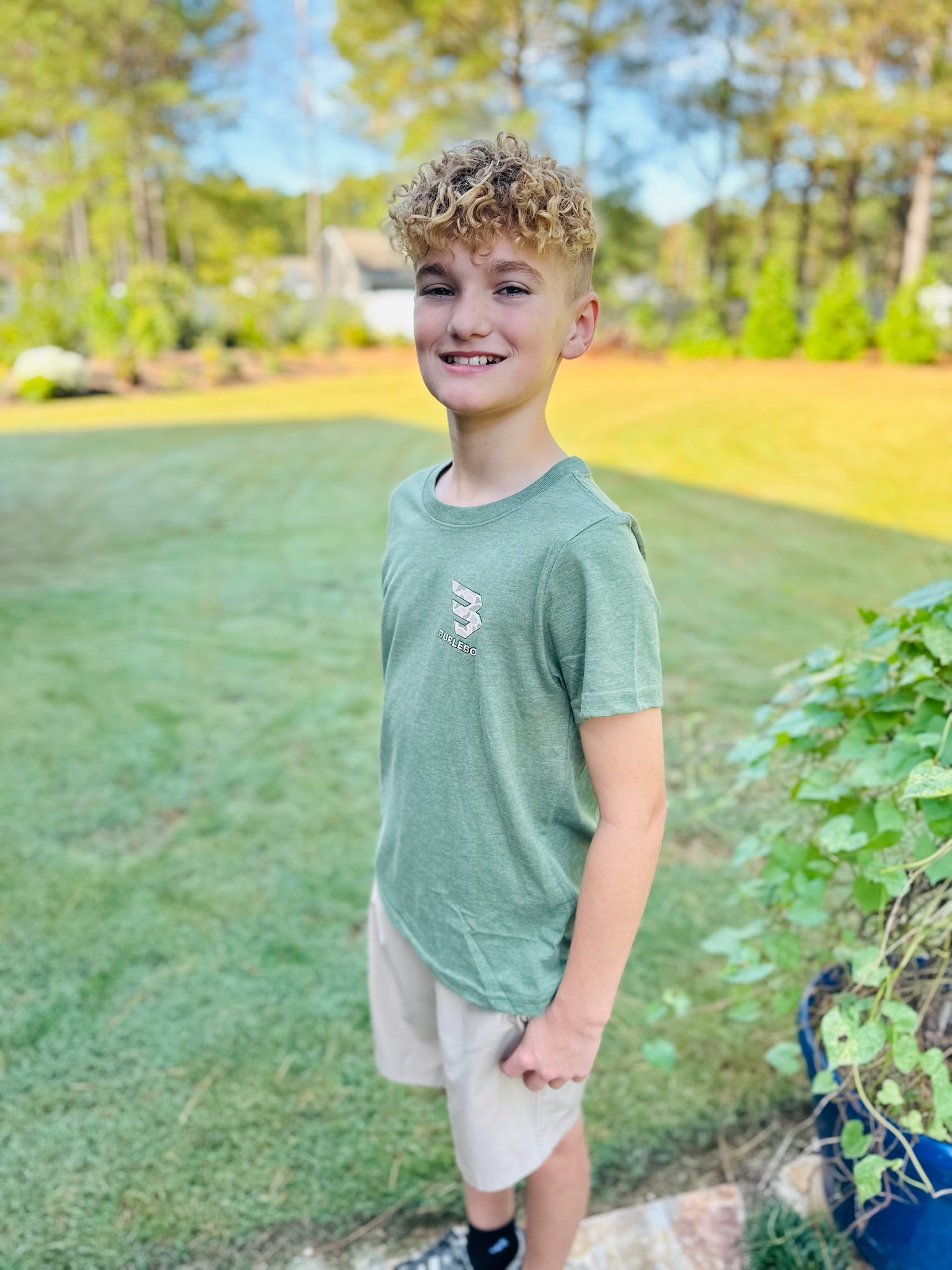 YOUTH - MALLARD CAMO DOG SS TEE - HEATHER OLIVE