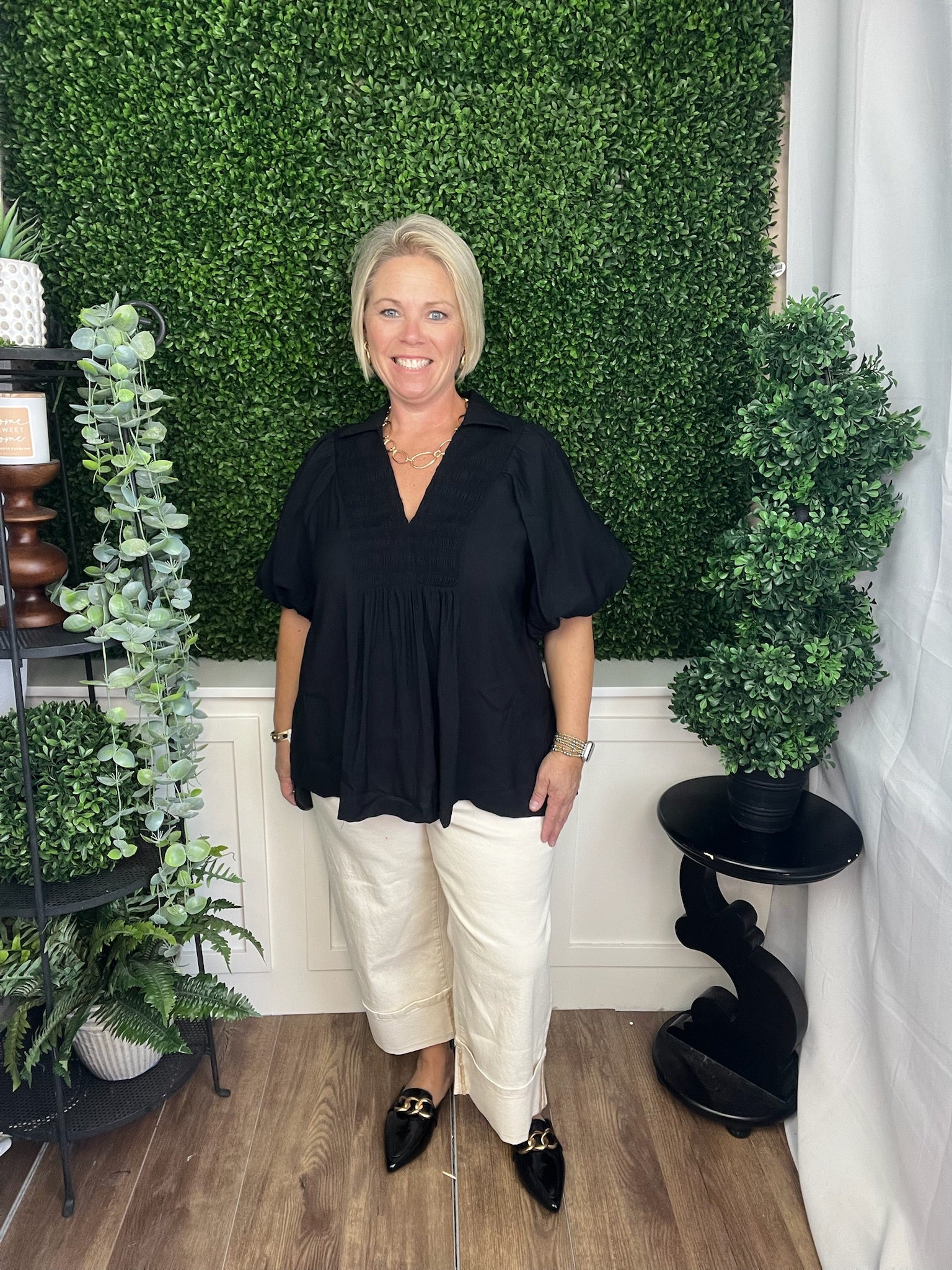 FRONT SMOCKING YOKE TOP - BLACK