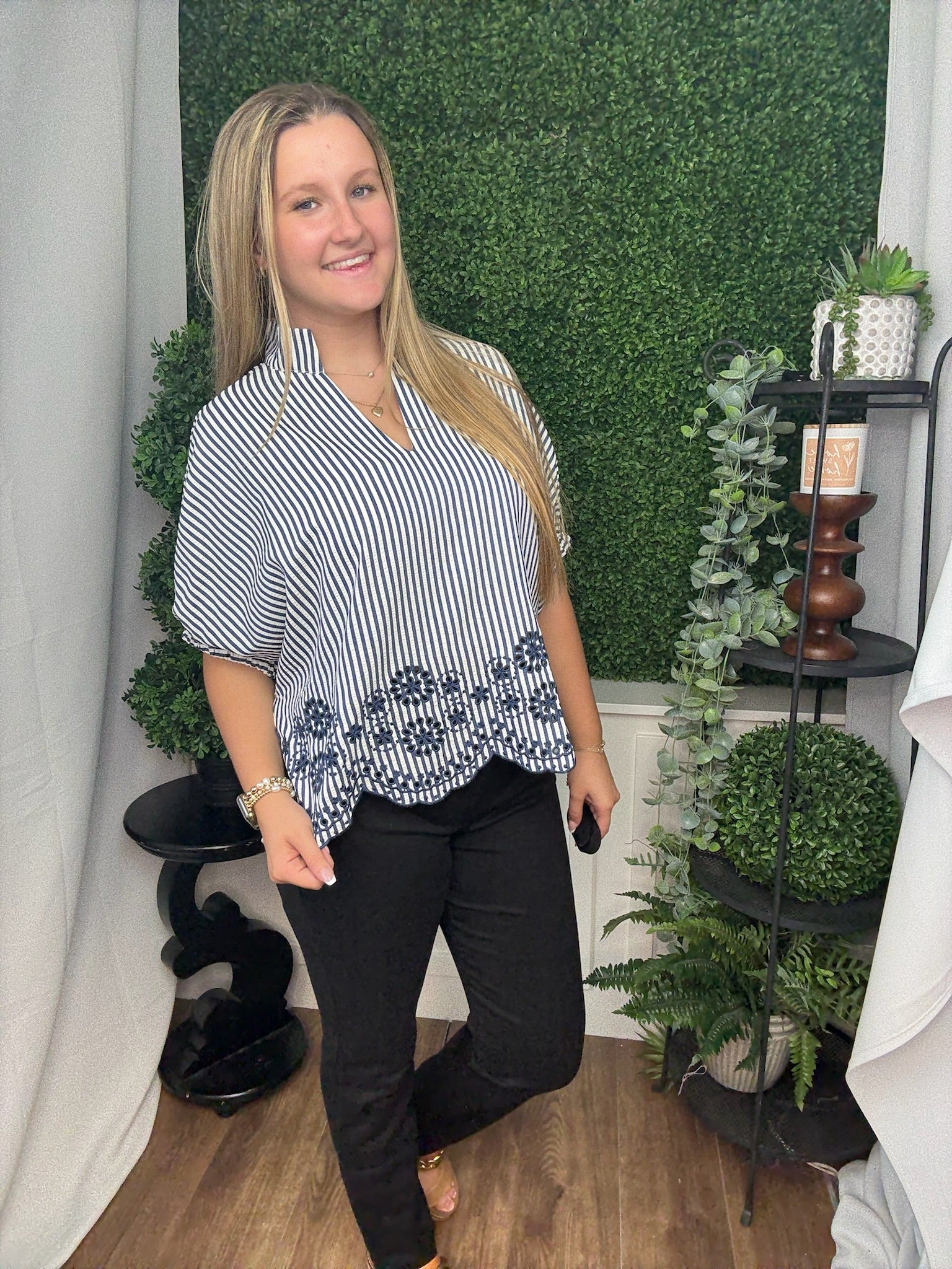 STRIPED SHORT DOLMAN SLEVE TOP - NAVY