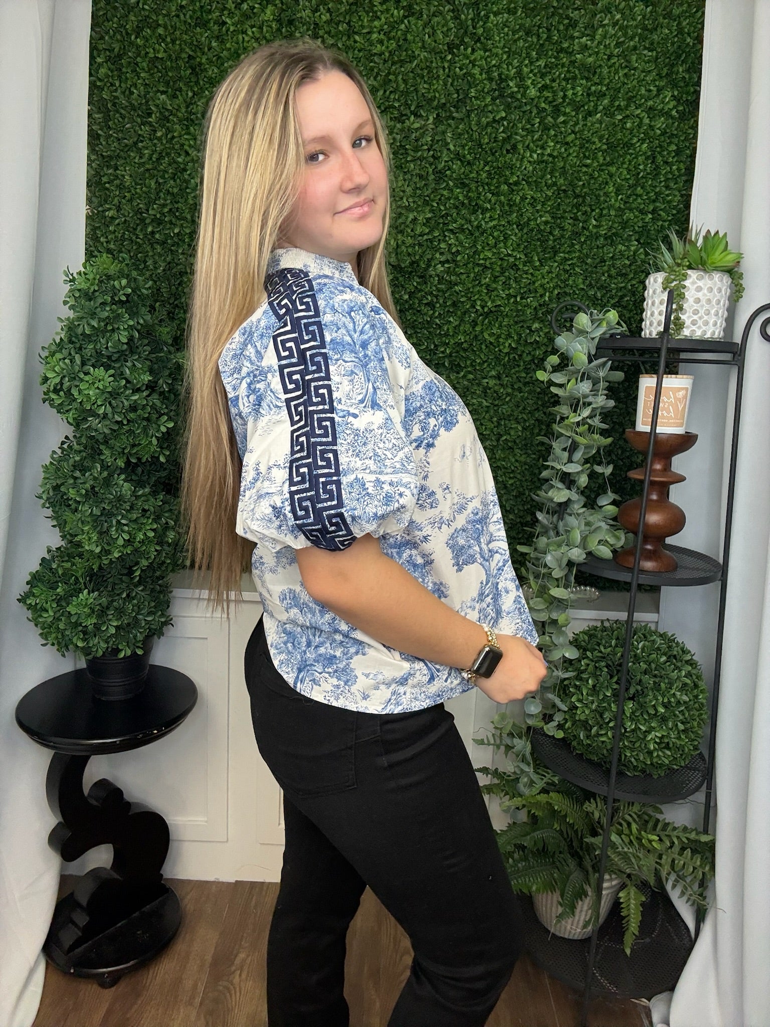 TOILE PRINT SHORT PUFF SLEEVE TOP - NAVY