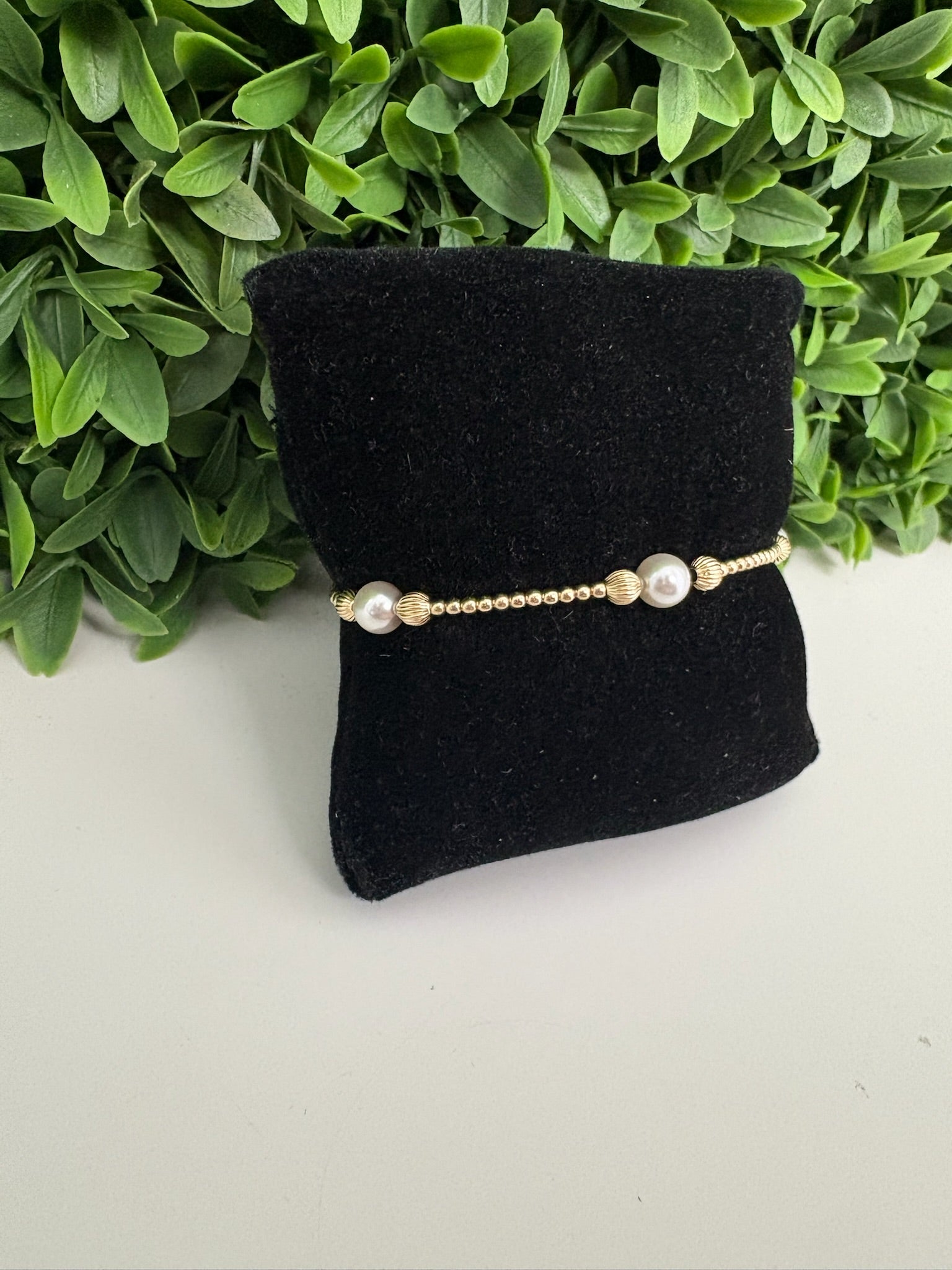 PURPOSE PEARL 6MM BEAD BRACELET - DIGNITY