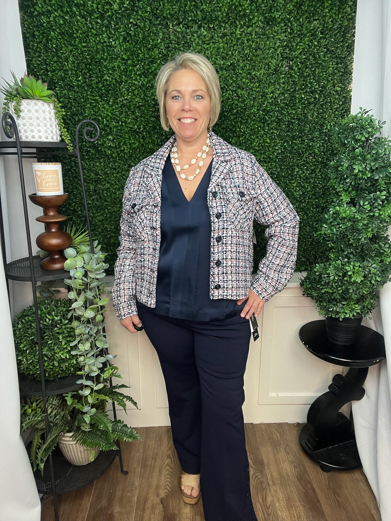 SLVLSS V-NECK WOVEN-TO-KNIT TOP DARK NAVY