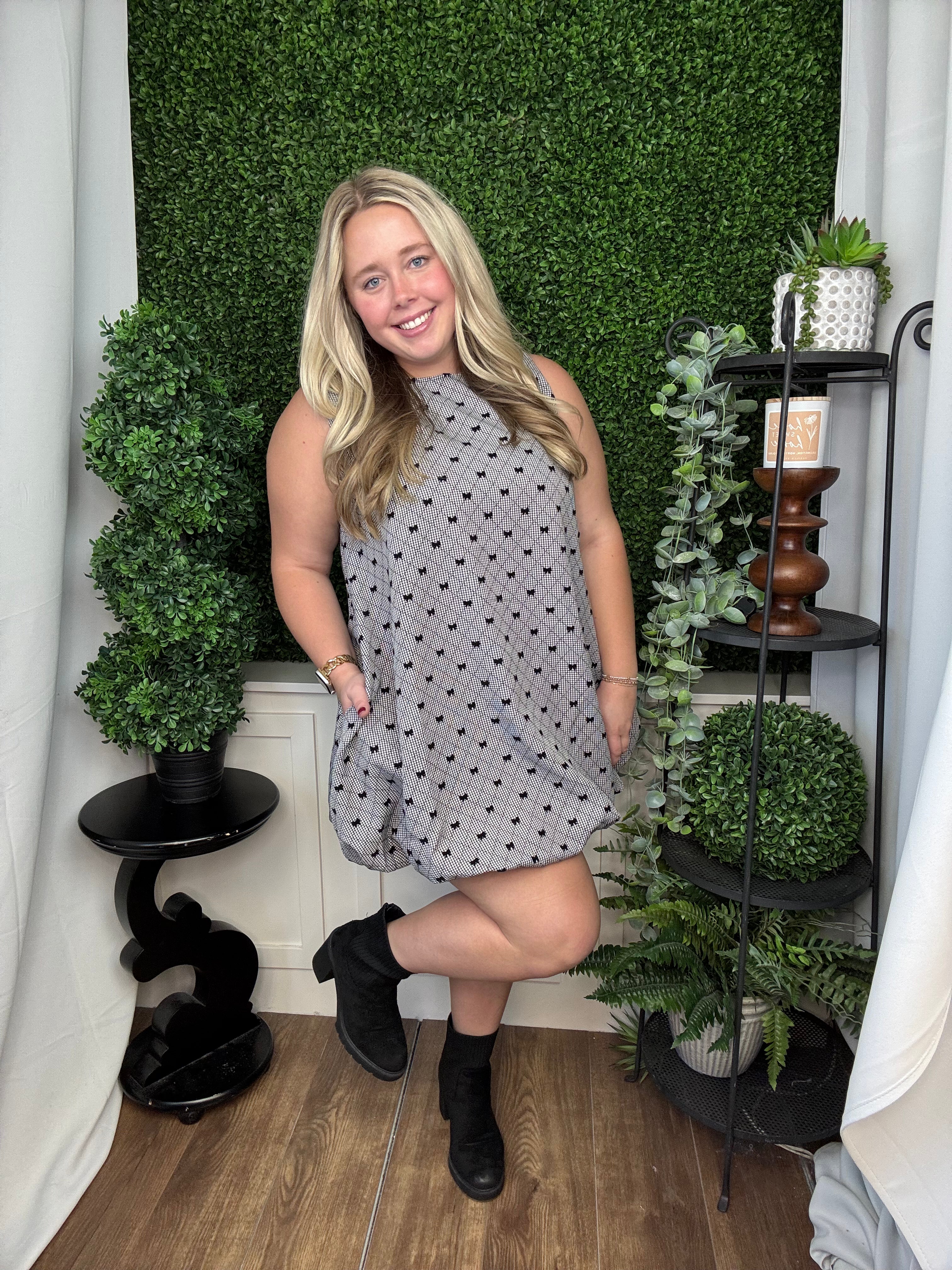 ROUND NECK BUBBLE MINI DRESS - BLACK