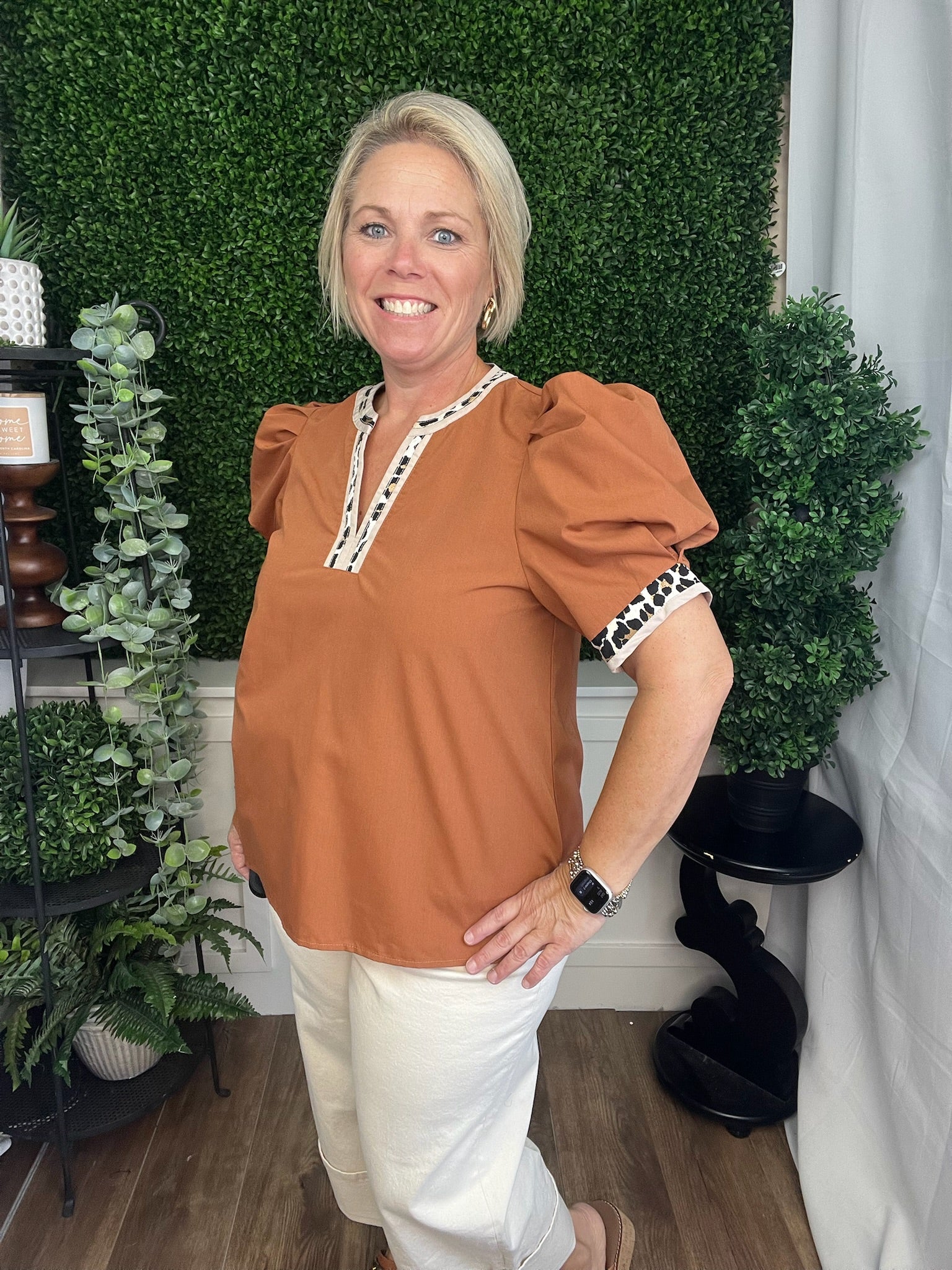 SOLID PLEATED SHORT VOLUMINOUS SLEEVE PULLOVER TOP - CARAMEL