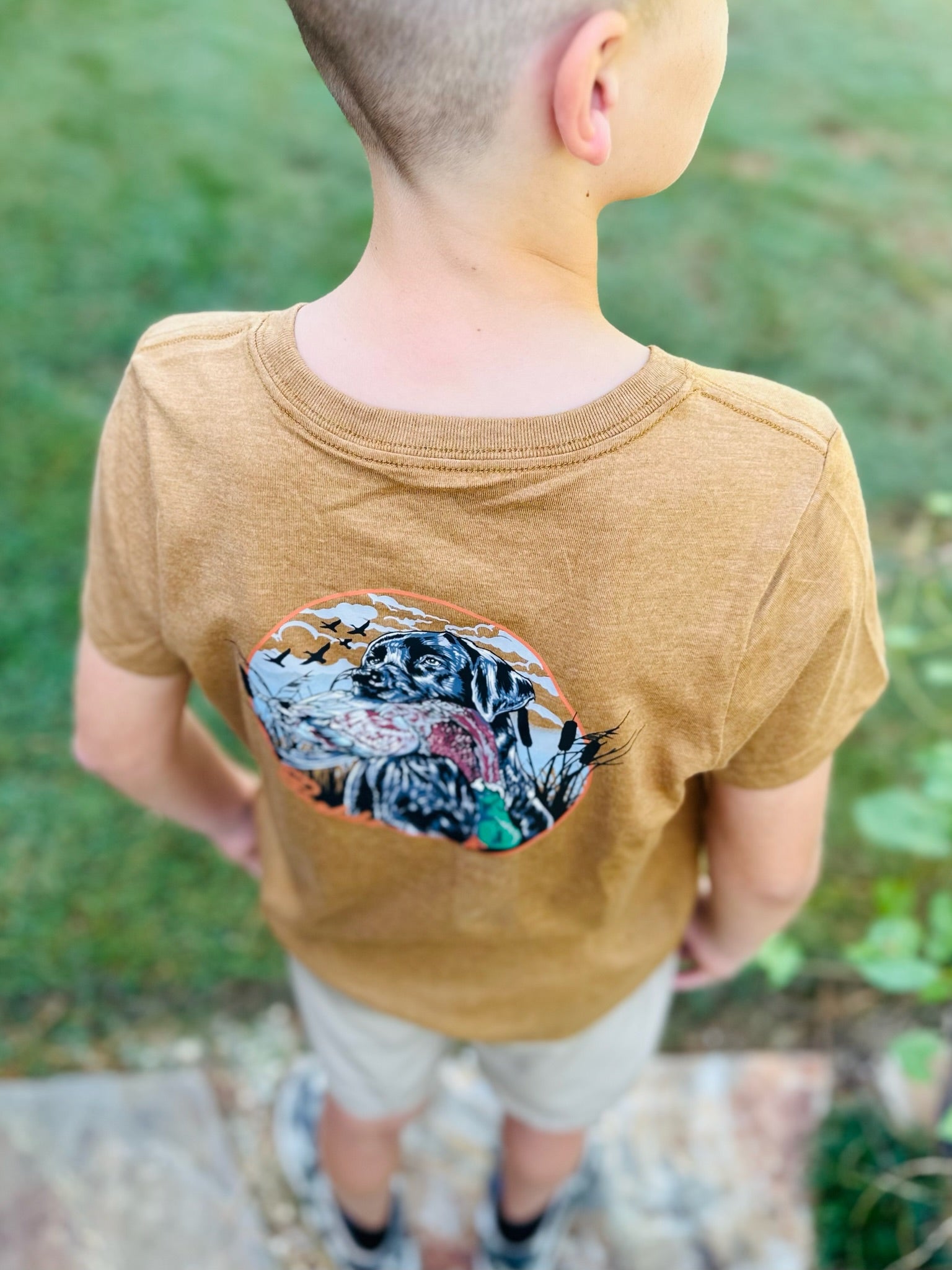 YOUTH - DUCK DOG SS TEE - LIGHT BROWN