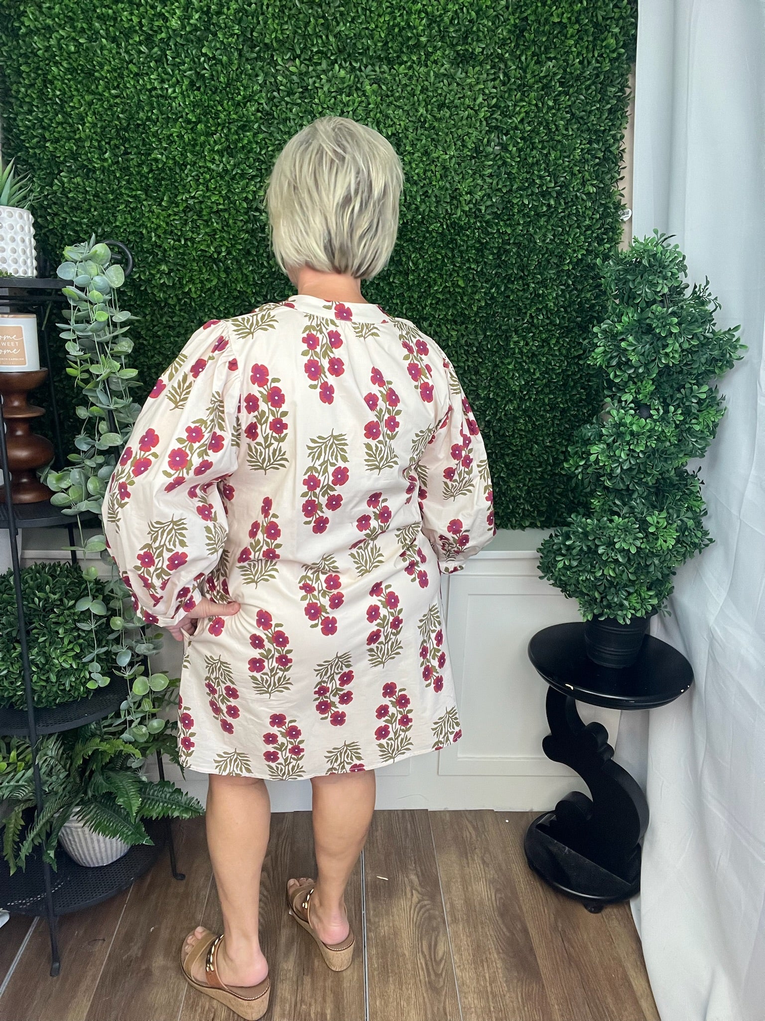 3/4 LENGTH DRESS W/ FLOWERS - RED ECRU