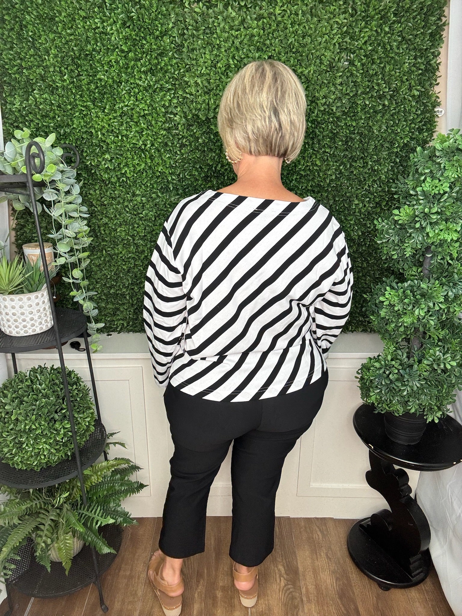LS BOAT NECK TOP - BLACK