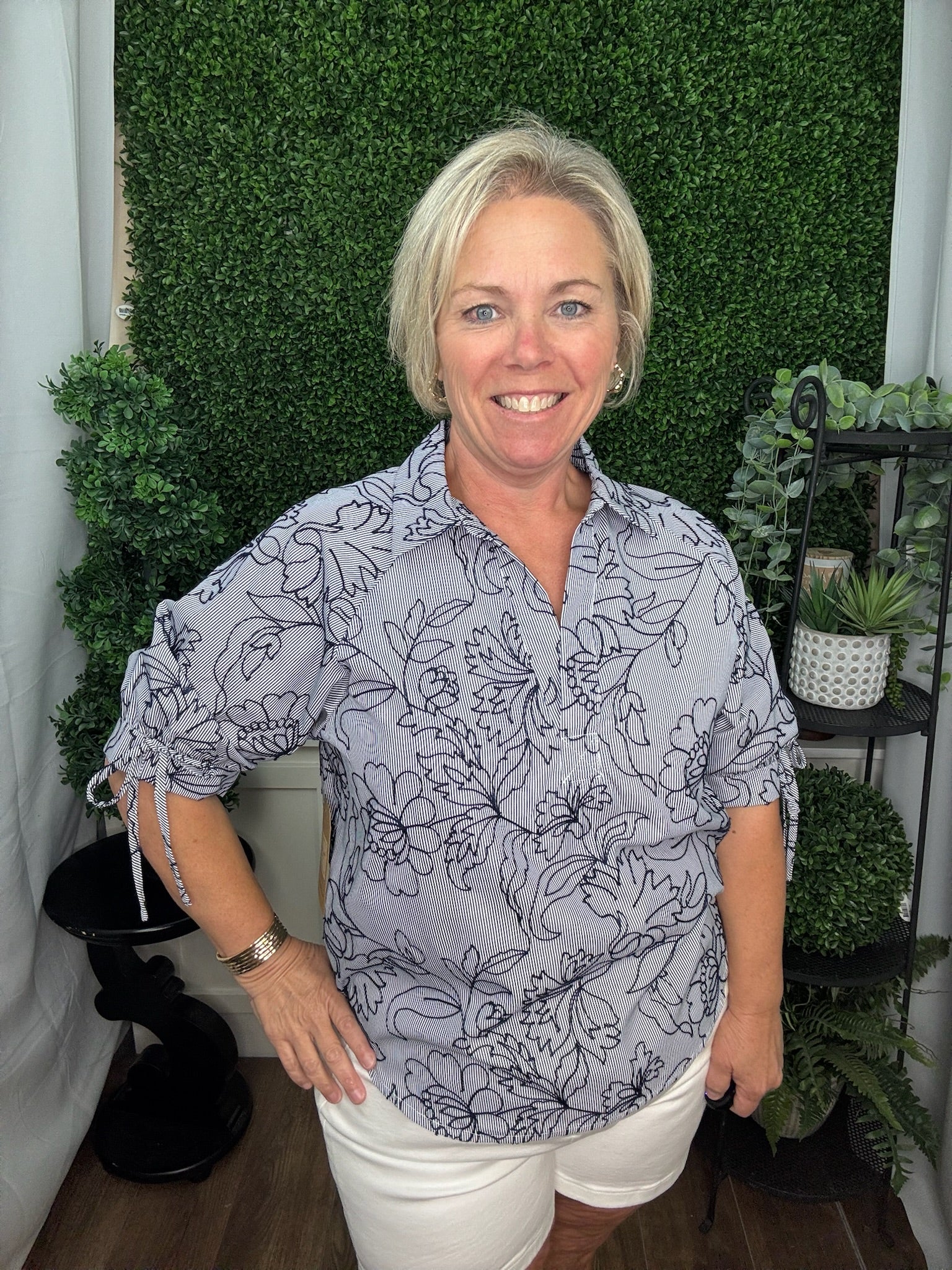 SPLIT NECK POPOVER WITH TIE SLEEVES - NAVY STRIPE
