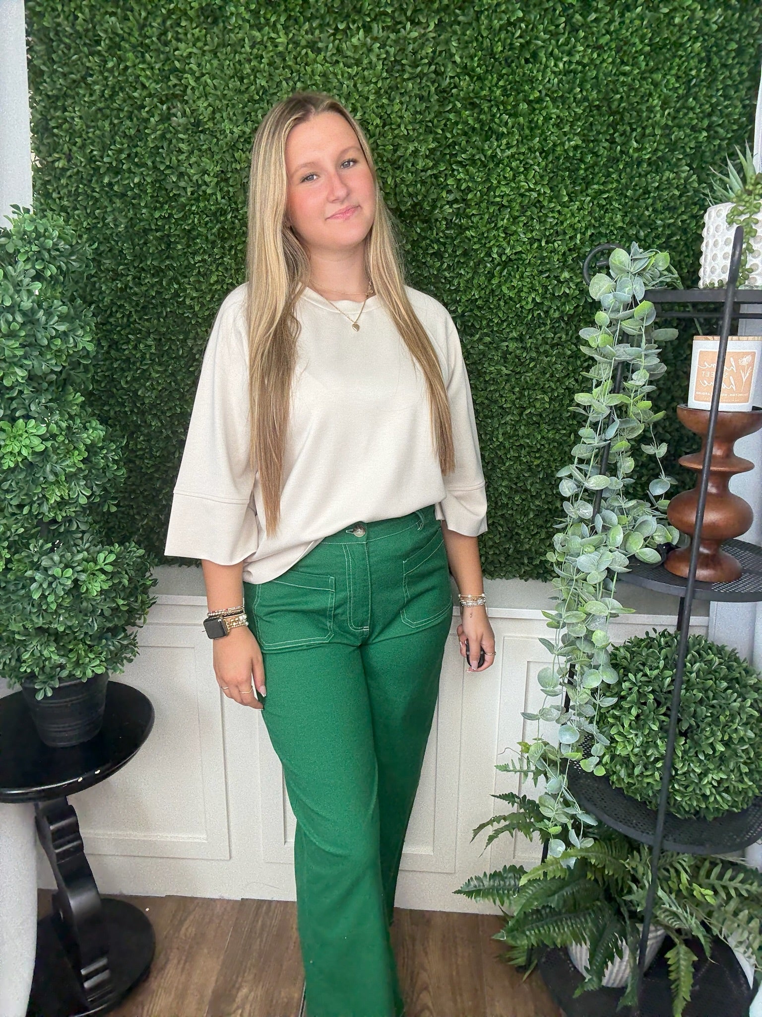 SOLID HIGH-WAIST PANTS W/EXPOSED STITCH DETAIL - EMERALD