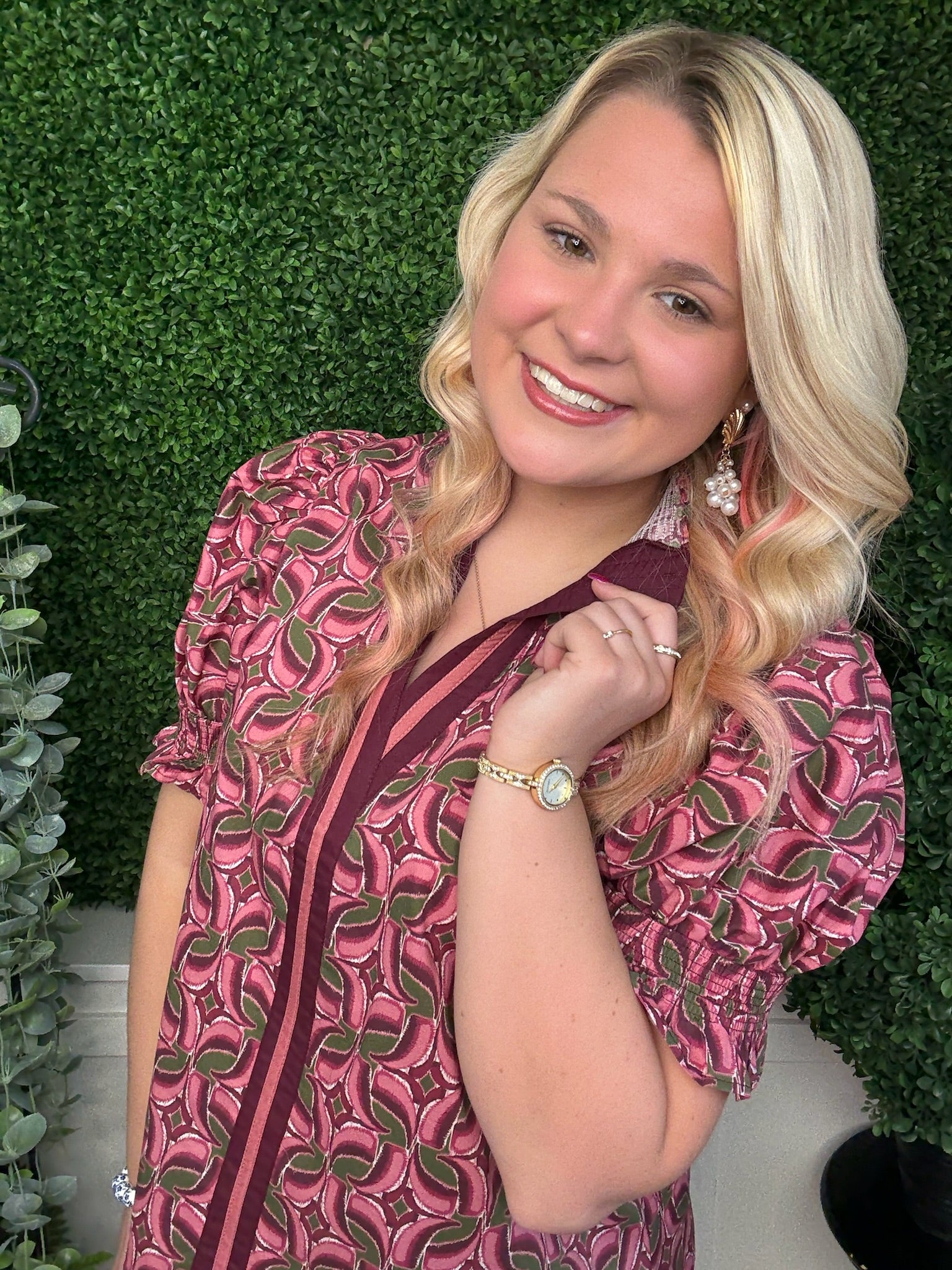 ABSTRACT PATTERN SHORT SLEEVE PUFF TOP - WINE