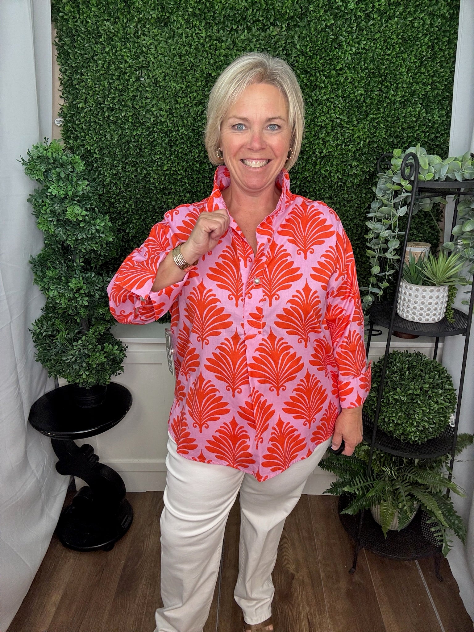 WOVEN POPOVER W/PEARL BUTTON, 3/4 SLEEVE - CORAL PRINT