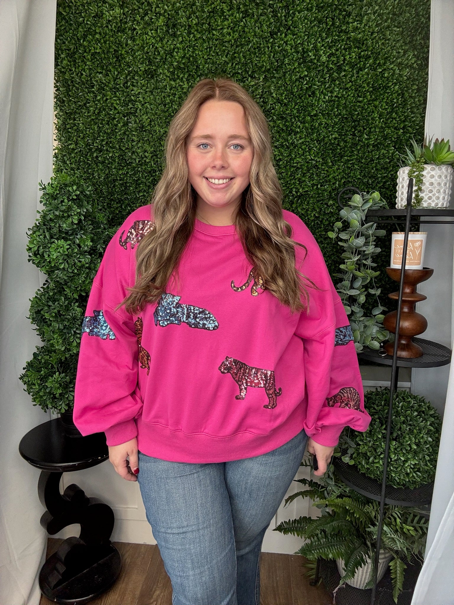 SEQUIN TIGER SWEATSHIRT - FUCHSIA