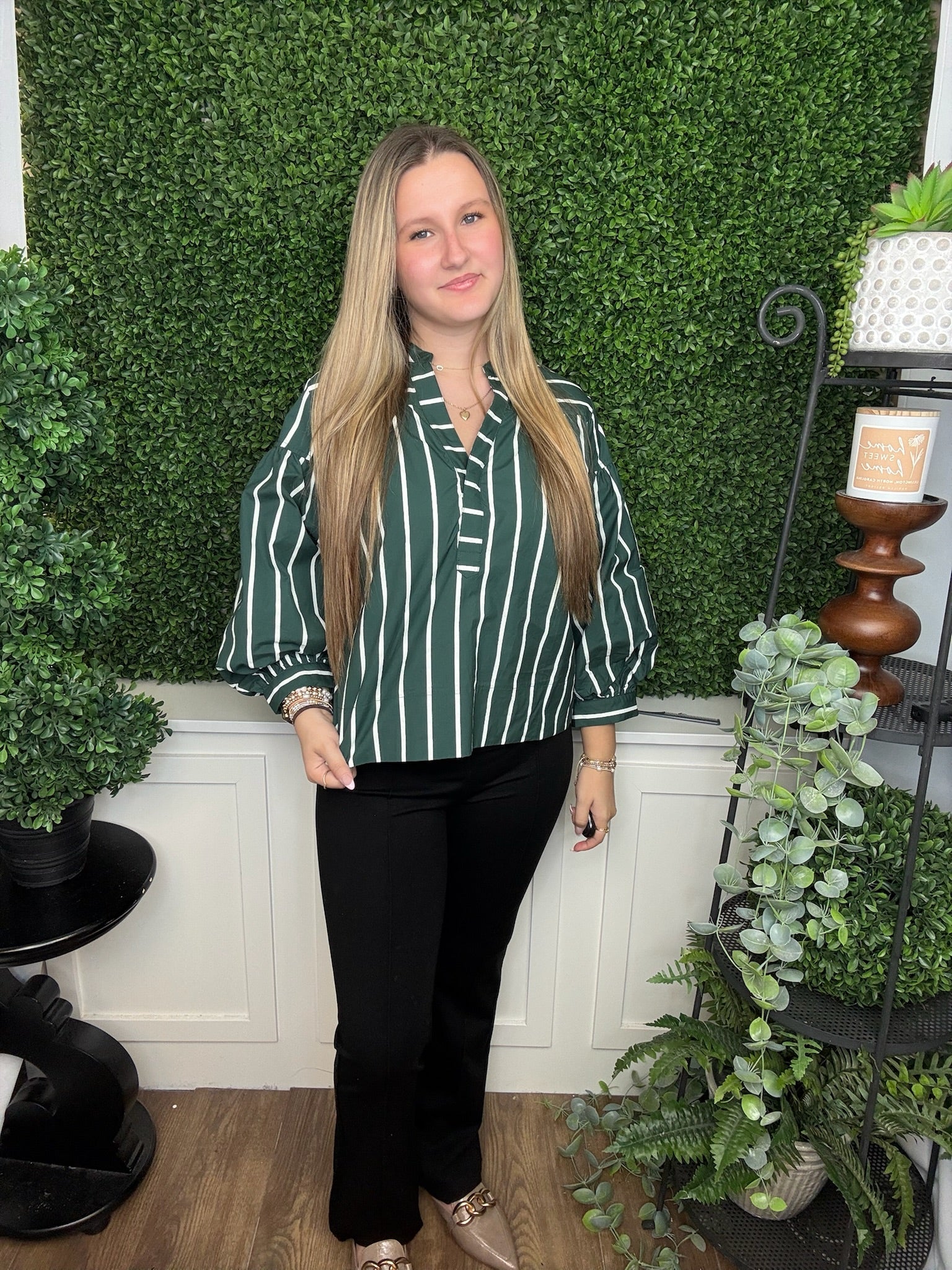 LONG PUFF SLV W/ CUFF V-NECK TOP - GREEN