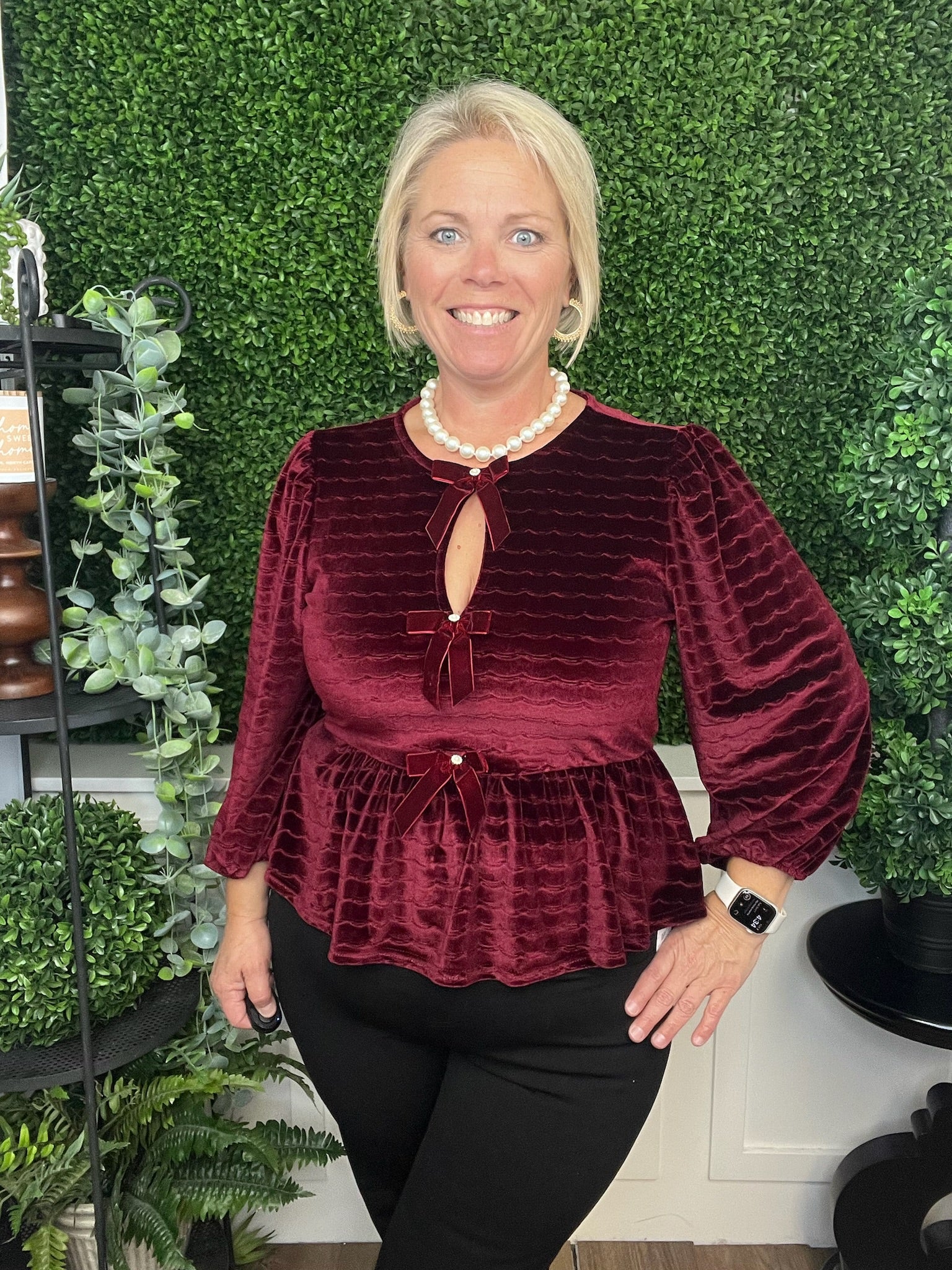 SCALLOP VELVET BOW DETAIL 3/4 SLEEVE KNIT TOP - BURGUNDY