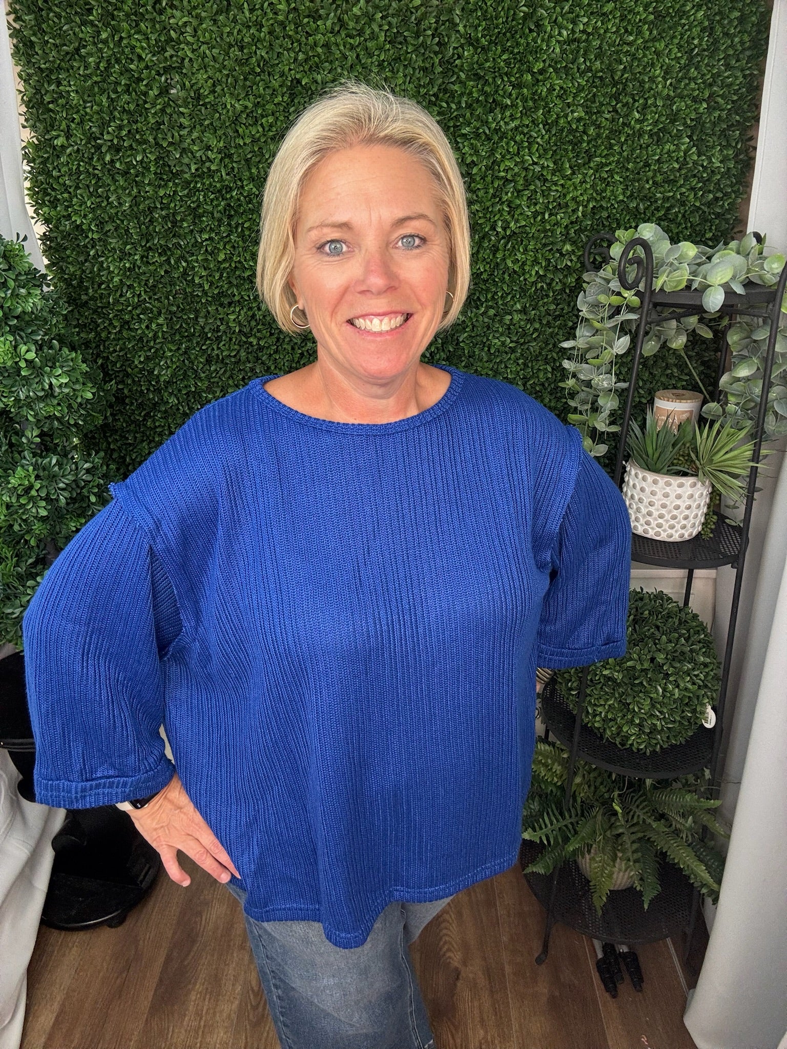 3/4 FOLDED SLEEVE KNIT TOP - OFF WHITE/ R. BLUE