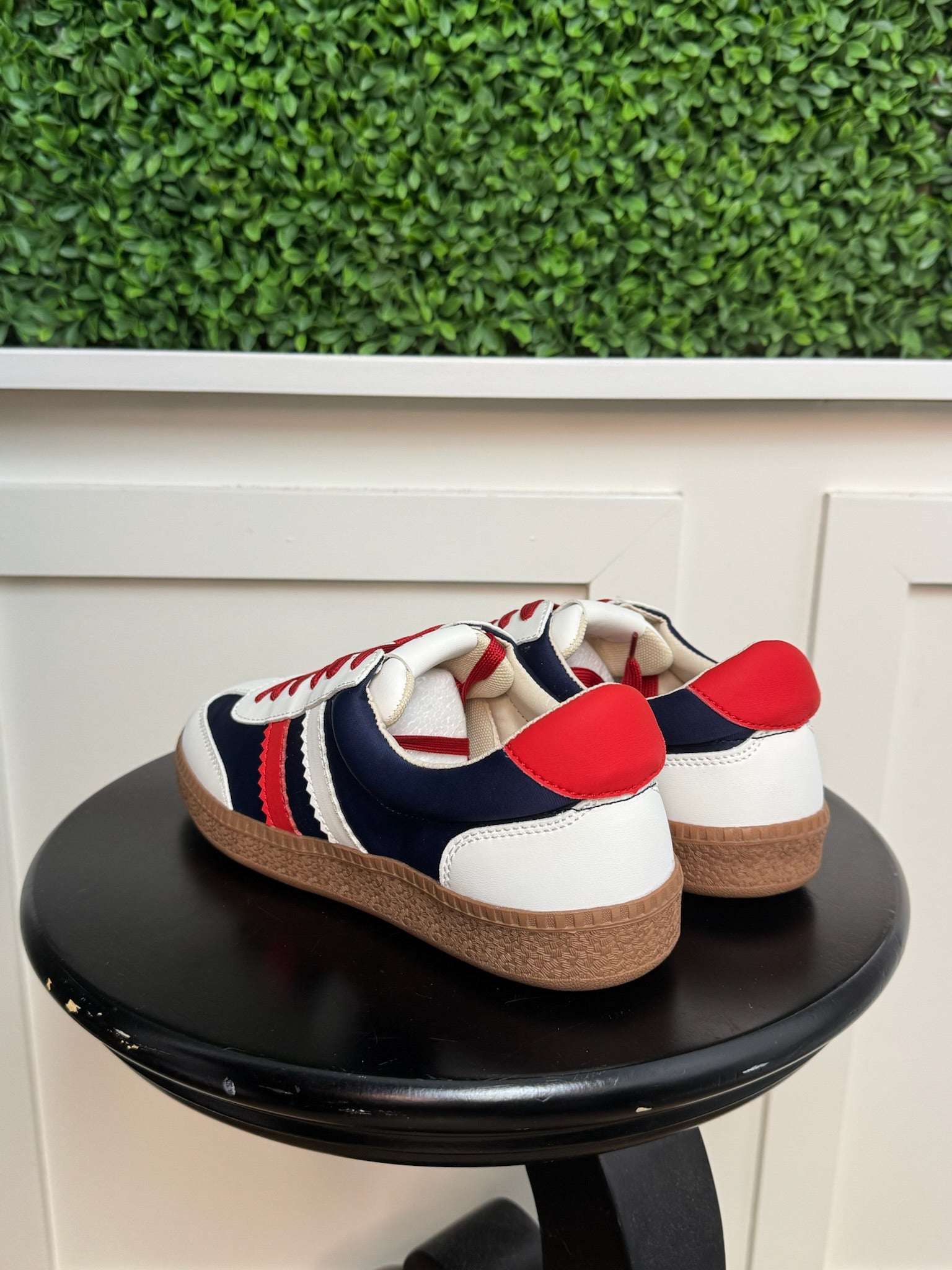 HEADS UP - RED WHITE BLUE