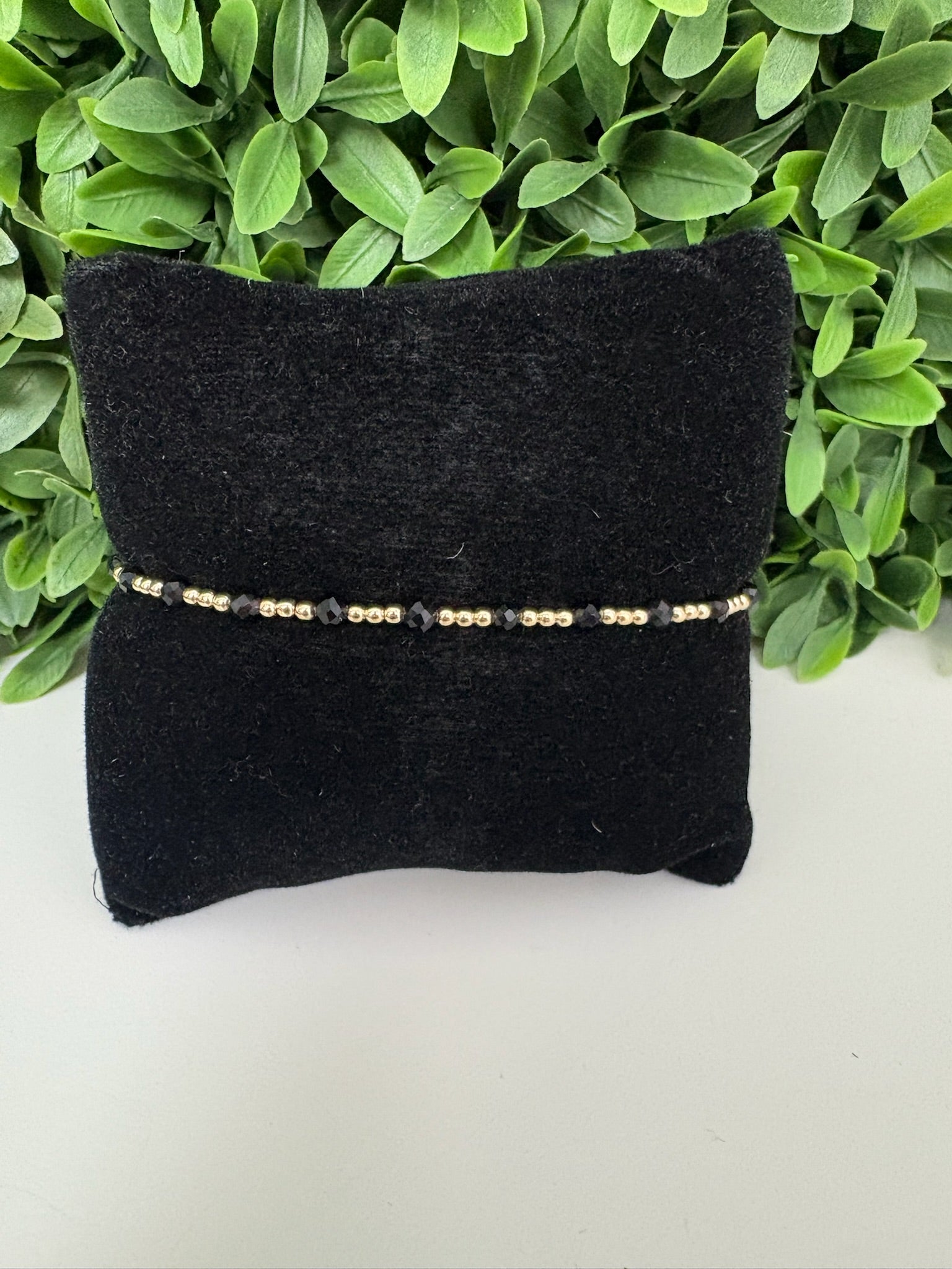 EXT GEMSTONE GOLD SINCERITY PATTERN 3MM BEAD BRAC -FACETED ONYX
