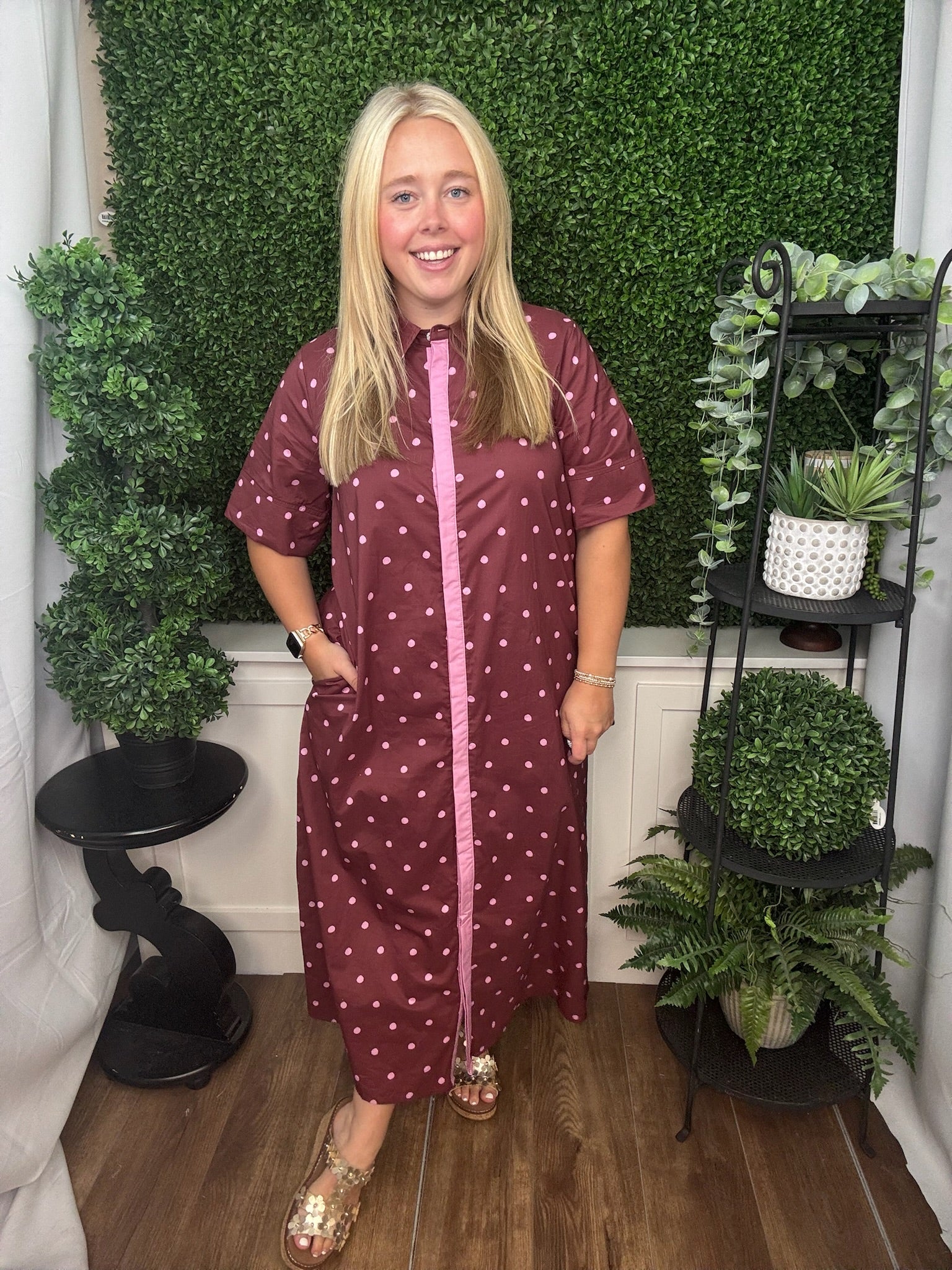 POLKA DOT CONTRAST TRIM SHIRT DRESS - BURGUNDY