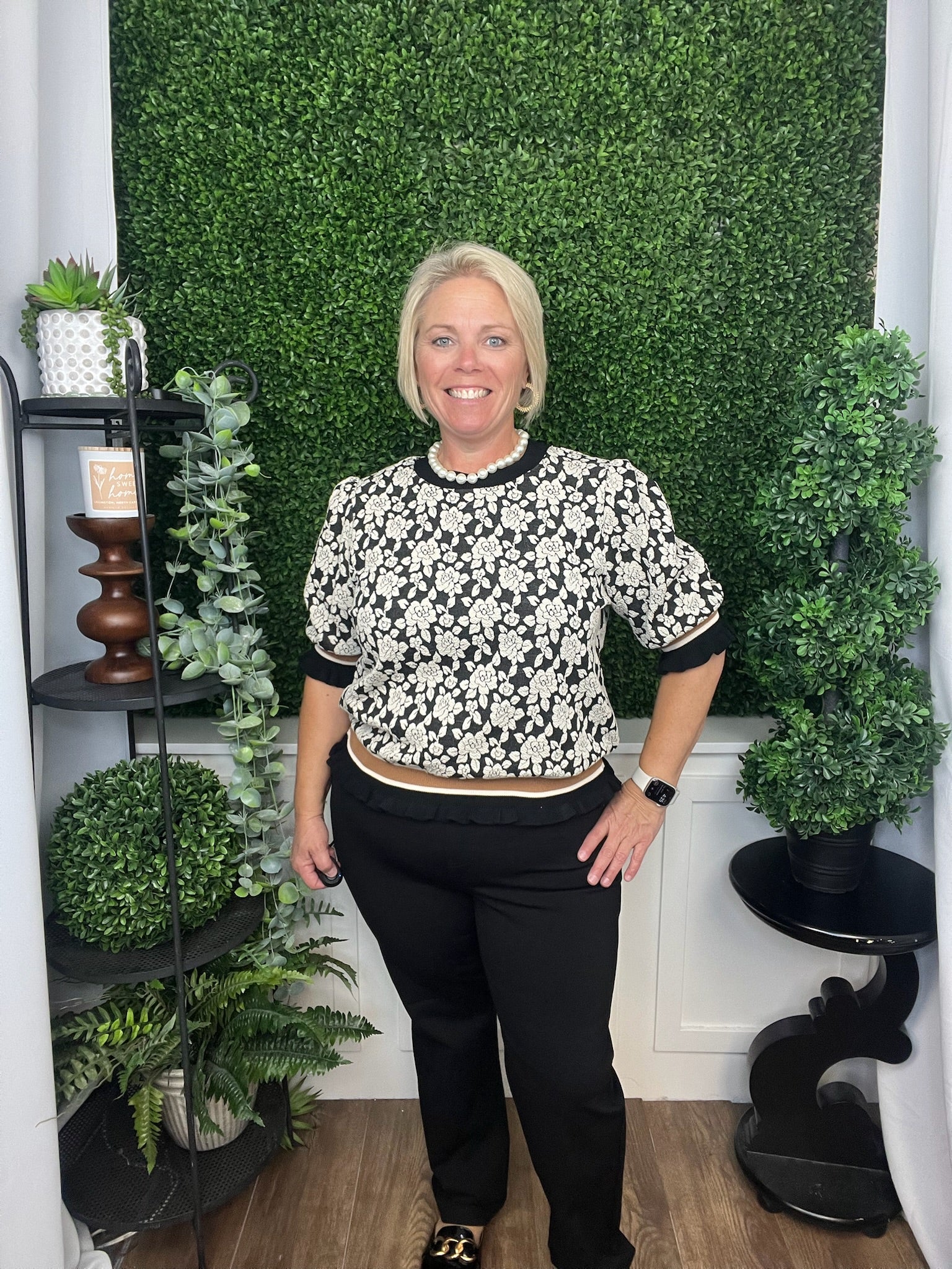 TEXTURED ROSE KNIT TOP - BLACK/LT GREY