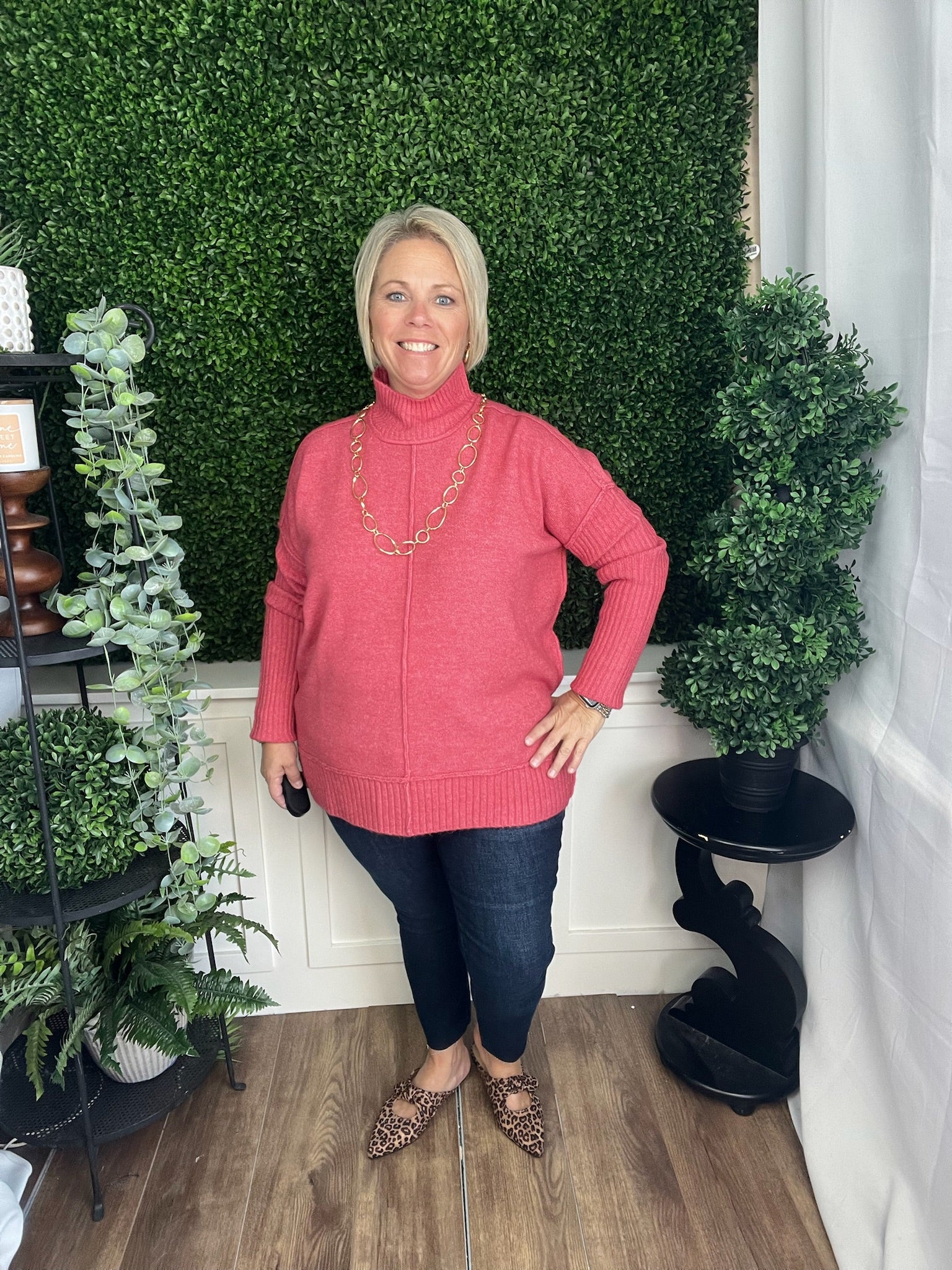 SOLID TURTLENECK PULLOVER SWEATER