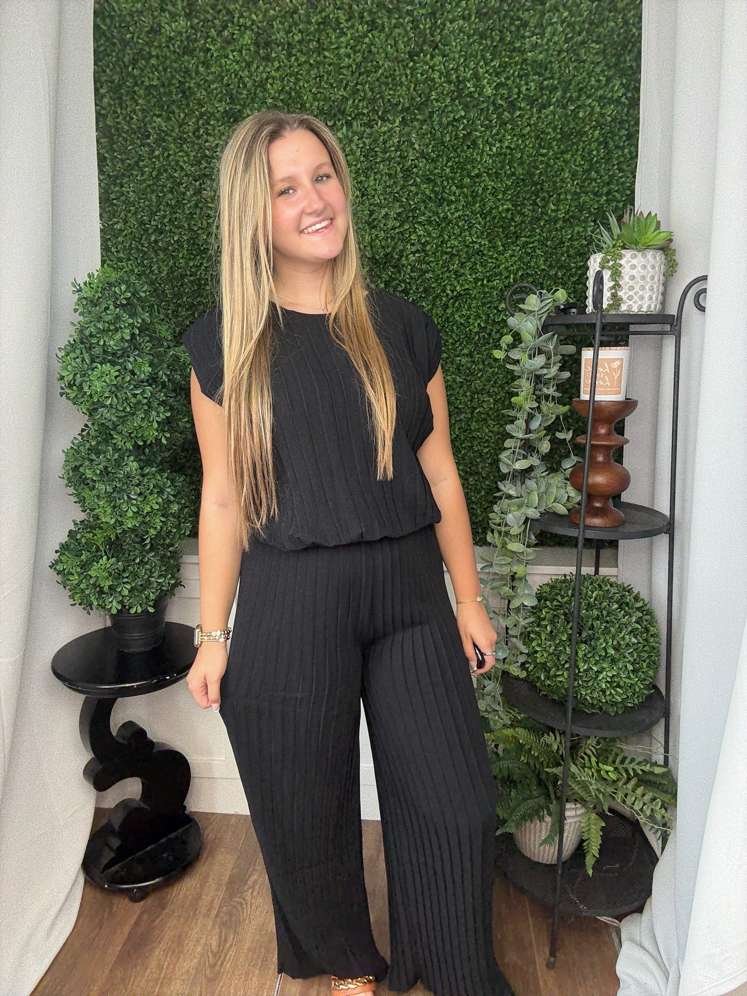 PLEATED TOP AND PANTS SET - BLACK