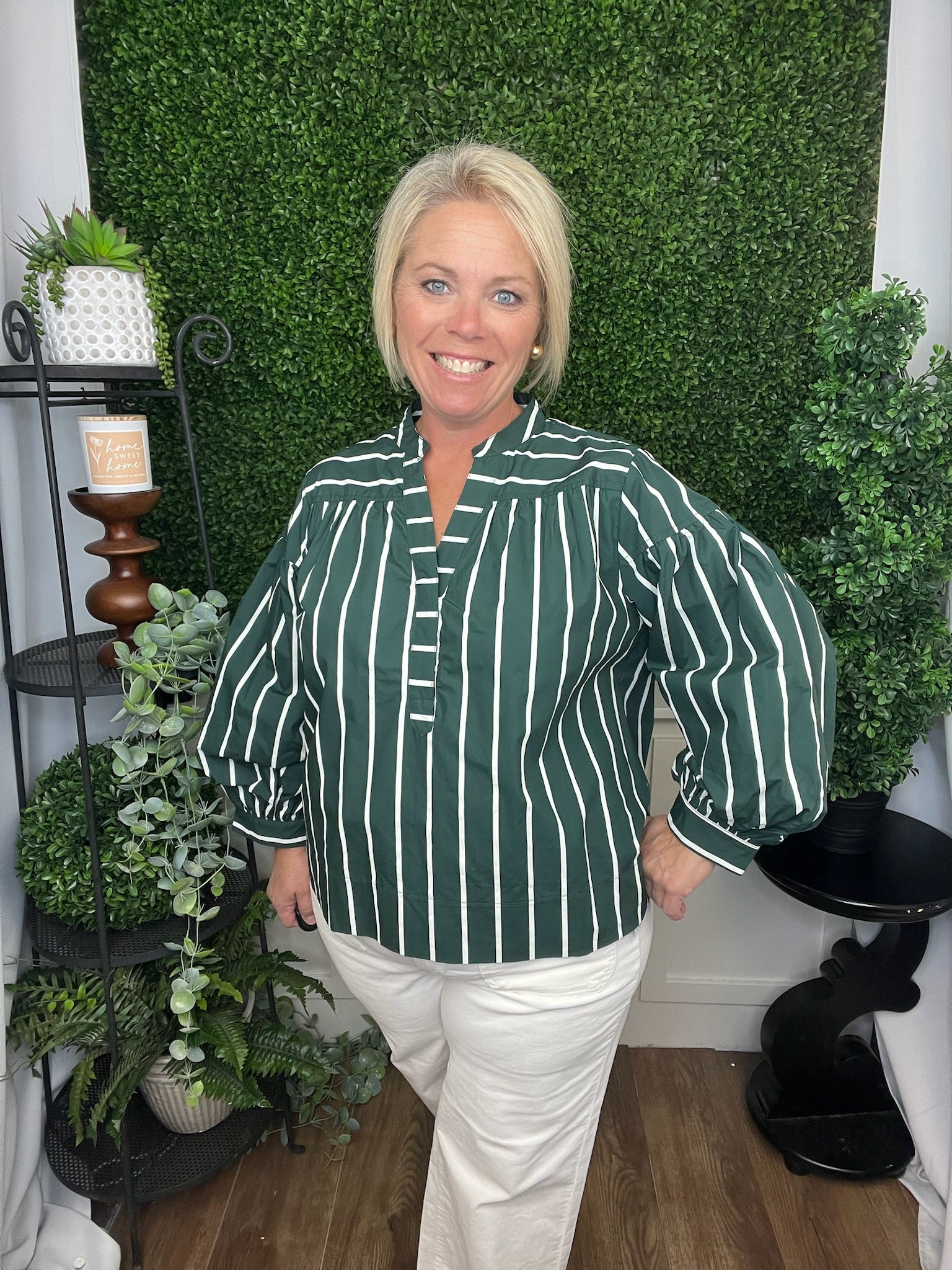 LONG PUFF SLV W/ CUFF V-NECK TOP - GREEN