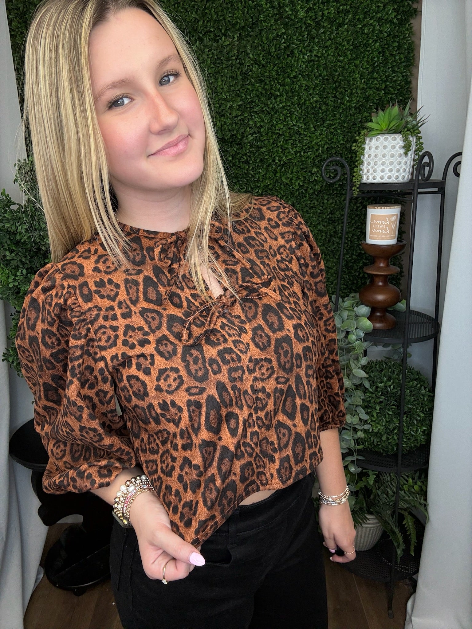 TIED SHORT BLOUSE - CAMEL