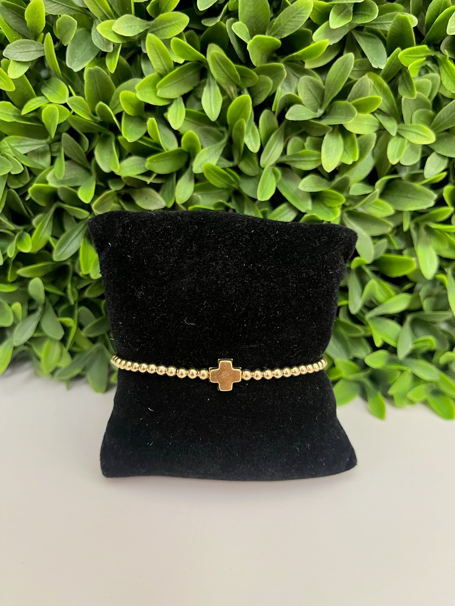 SIGNATURE CROSS GOLD PATTERN 3MM BEAD BRAC-GOLD