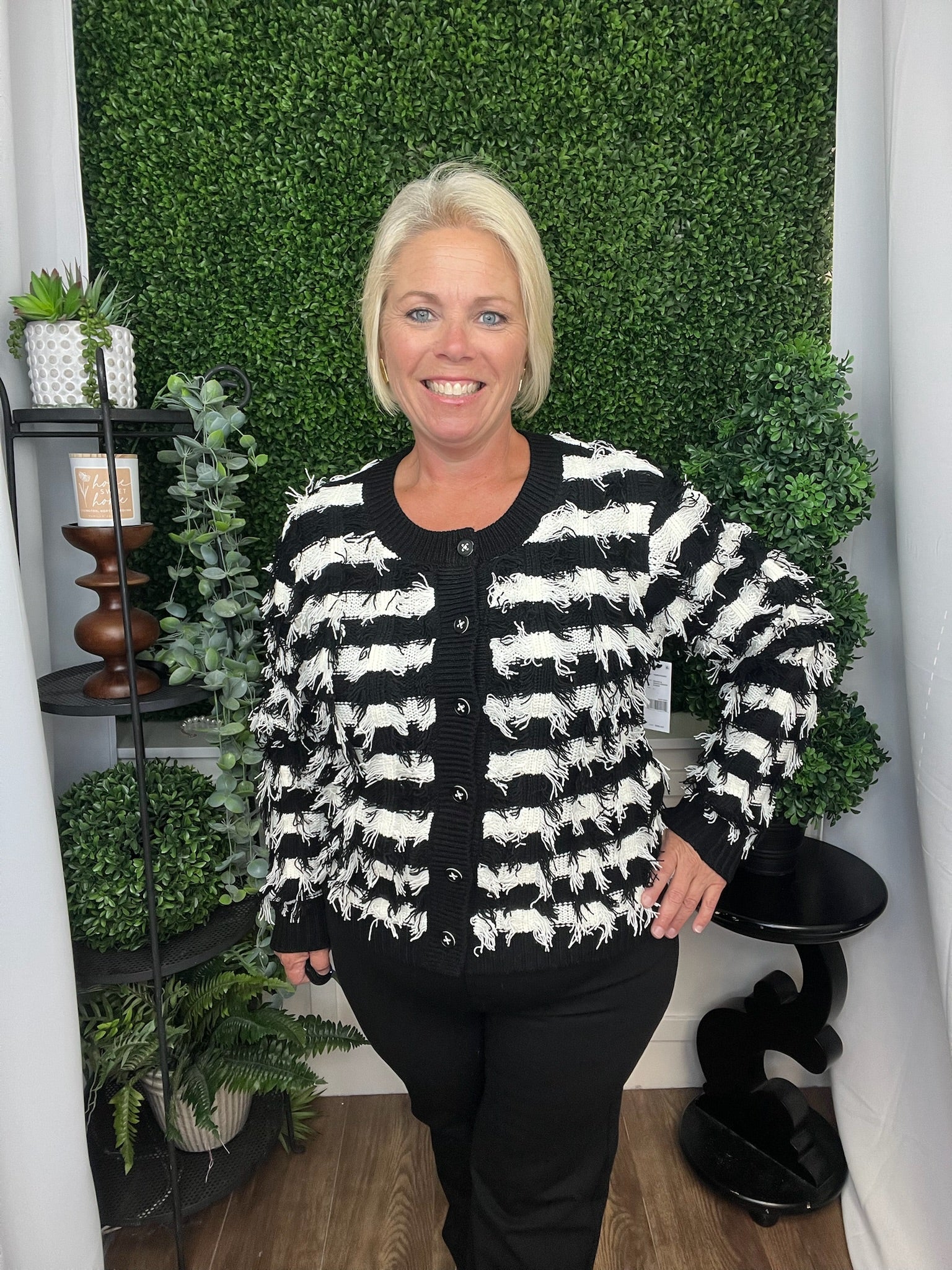 LONG SLEEVE CARDIGAN SWEATER - BLACK/WHITE STRIPE