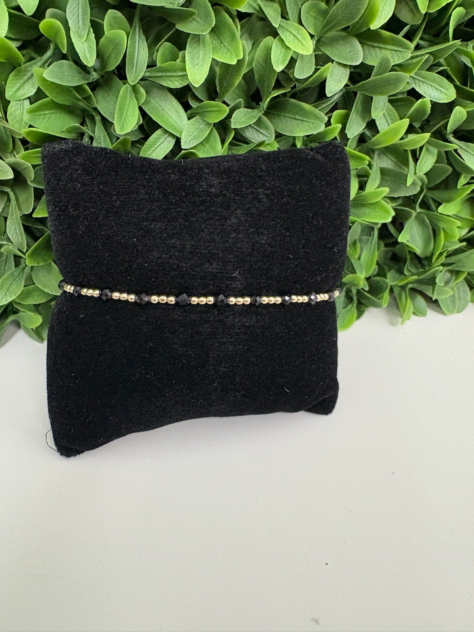 EXT GEMSTONE GOLD SINCERITY PATTERN 3MM BEAD BRAC -FACETED ONYX