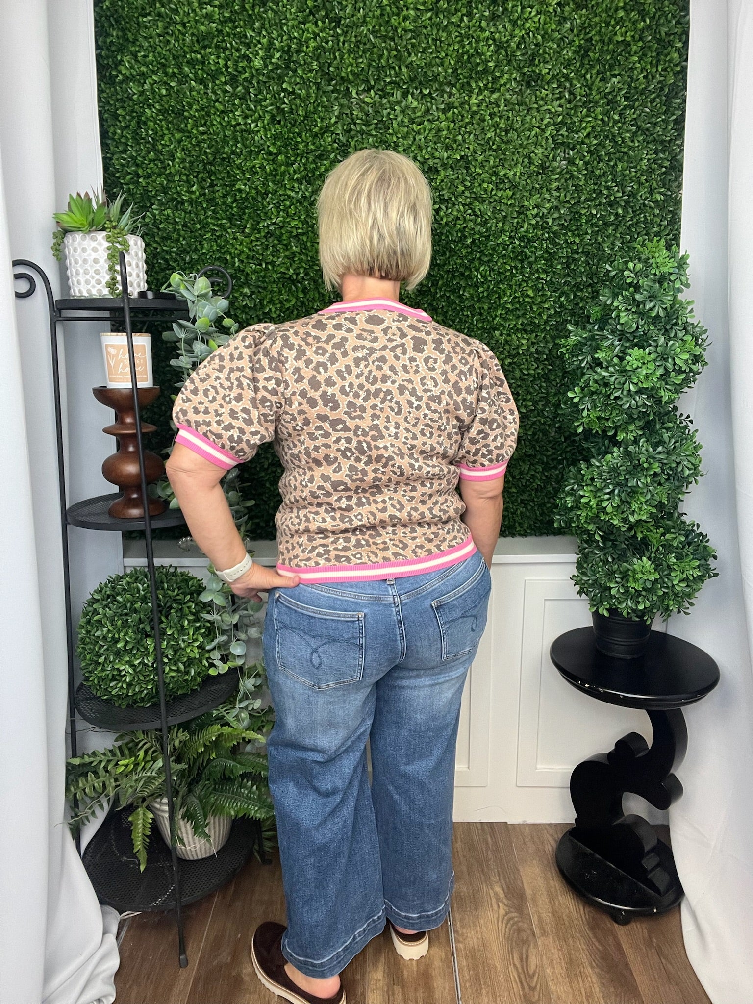 LEOPARD PATTERN SHORT PUFF SLEEVE KNIT TOP