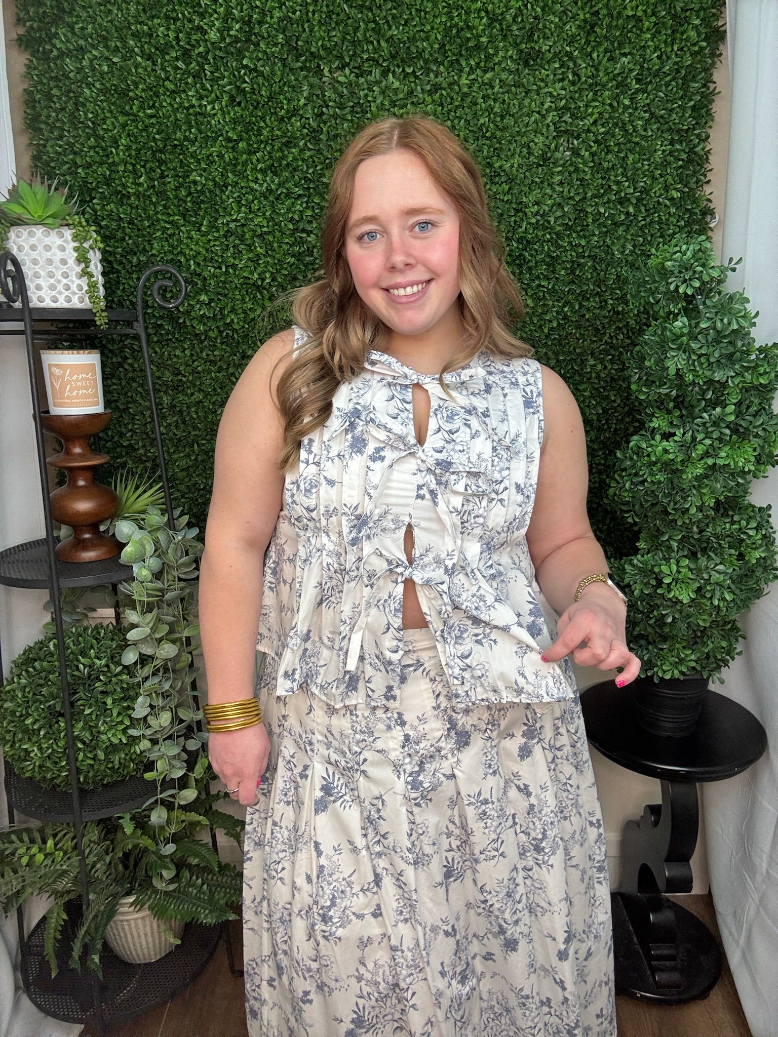 Willow Toile Tie-Front Blouse